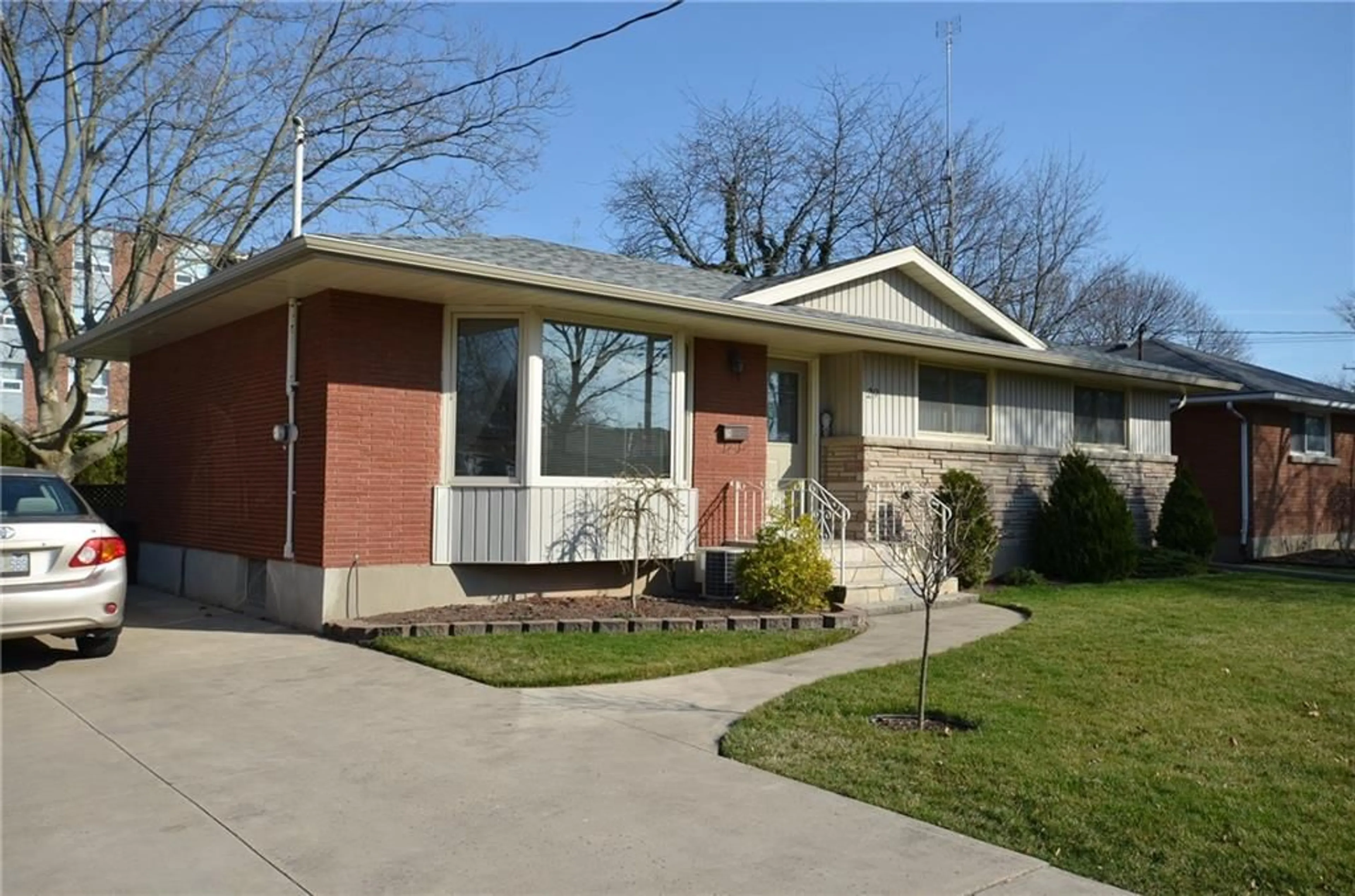 Frontside or backside of a home for 29 HARCOVE St, St. Catharines Ontario L2N 1W7