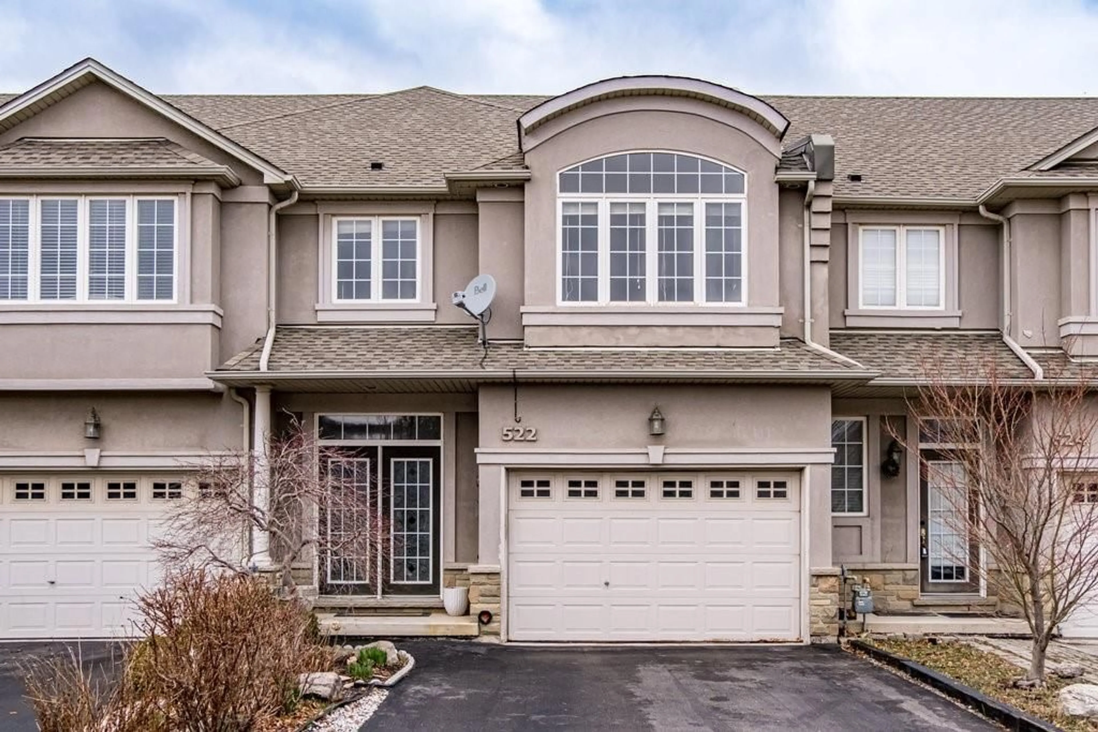 A pic from exterior of the house or condo for 522 STONEHENGE Dr, Ancaster Ontario L9K 1S7