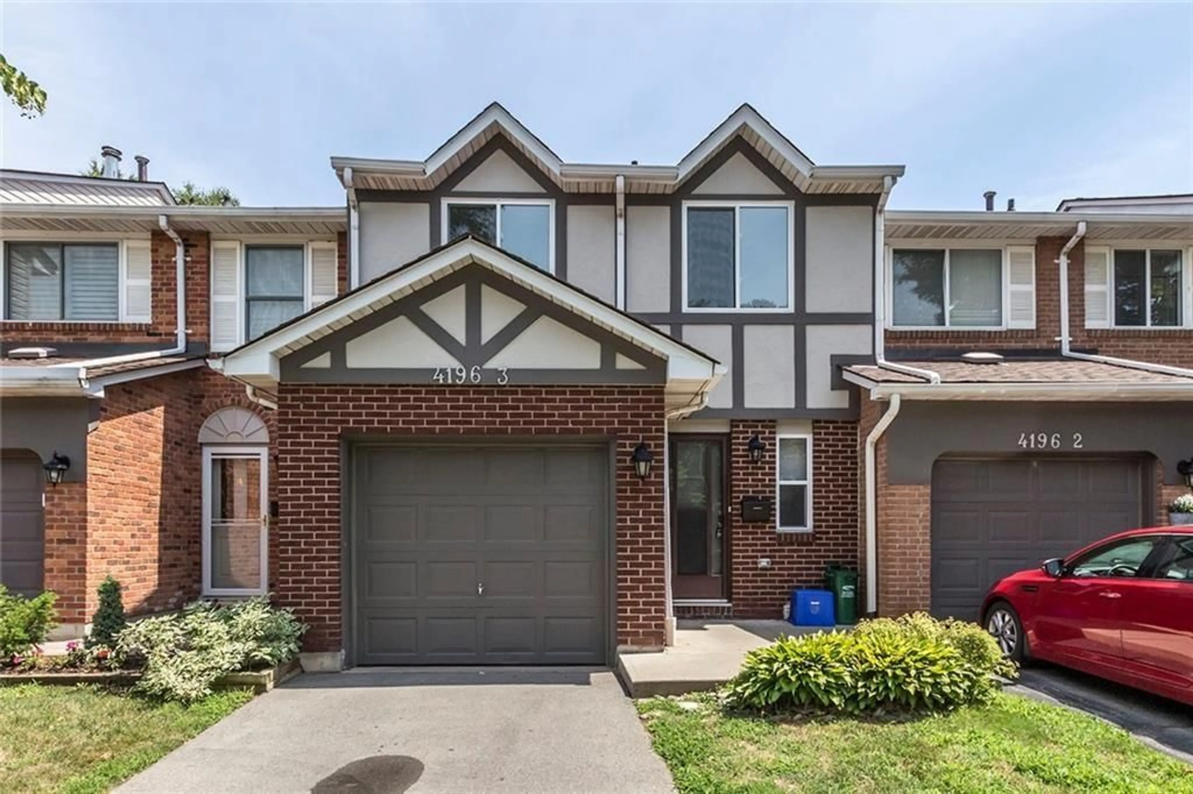 A pic from exterior of the house or condo for 4196 LONGMOOR Dr #3, Burlington Ontario L7L 5E3