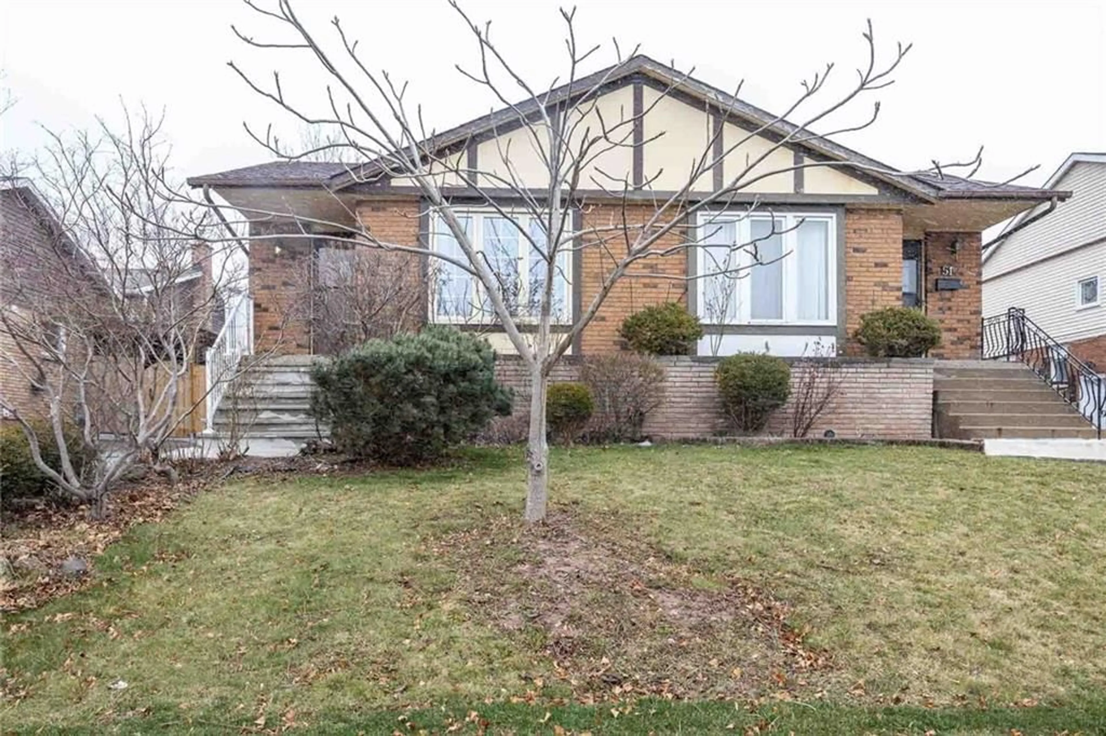 Frontside or backside of a home for 49 SPARTAN Ave, Hamilton Ontario L8E 3X4