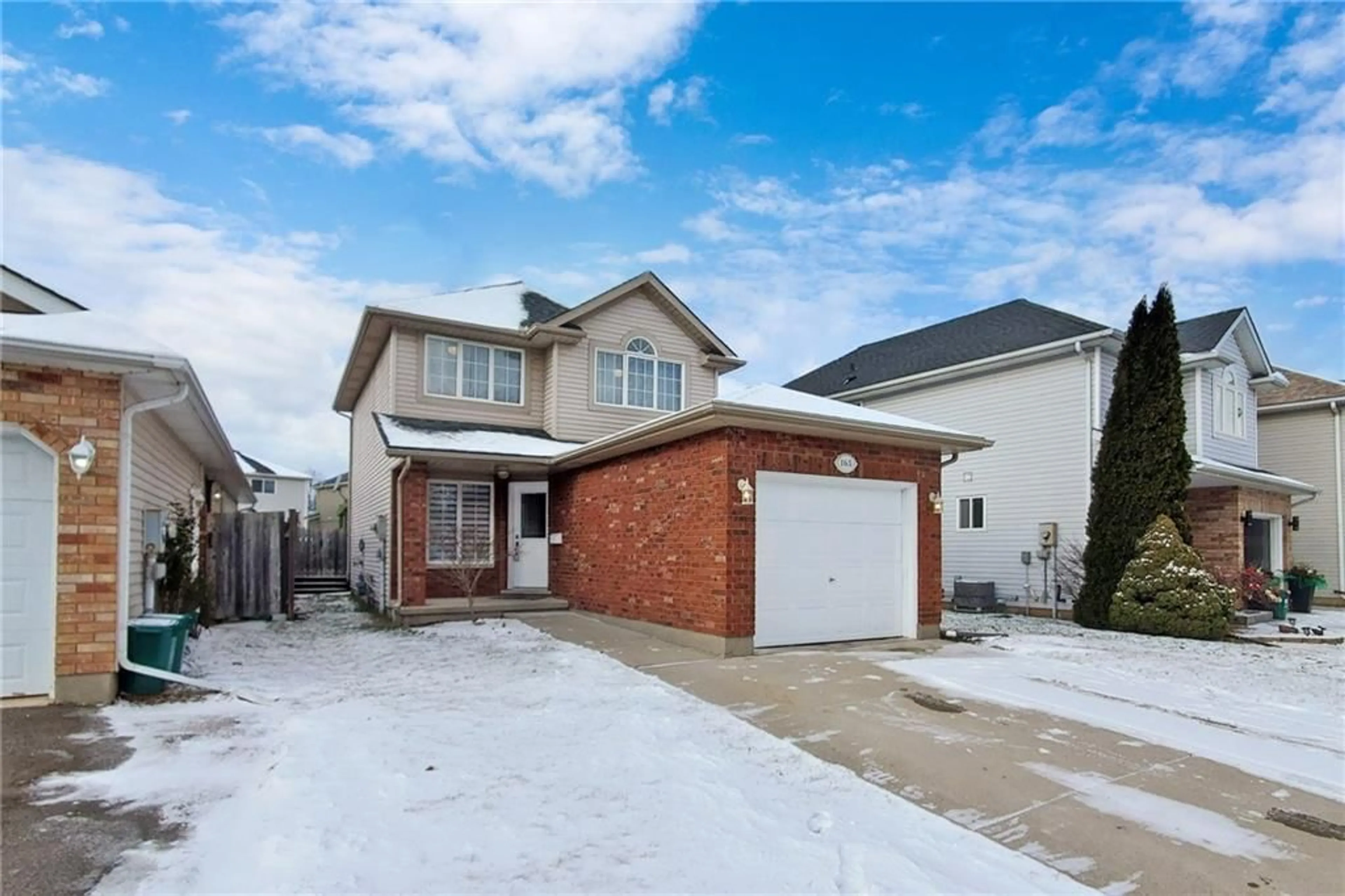 Frontside or backside of a home for 165 DORCHESTER Blvd, St. Catharines Ontario L2M 7Z2