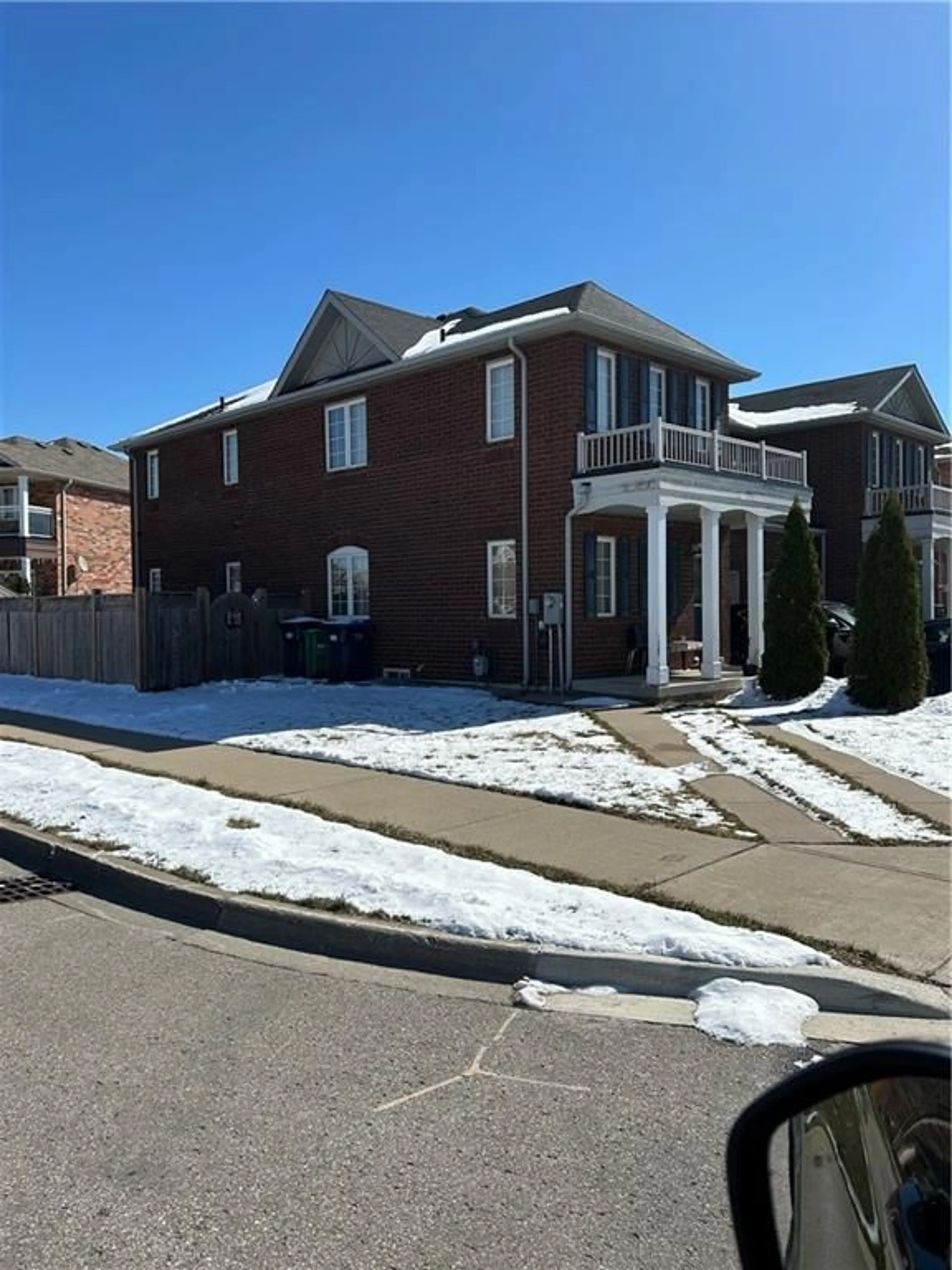 A pic from exterior of the house or condo, the street view for 53 COMMODORE Dr, Brampton Ontario L6X 0S6