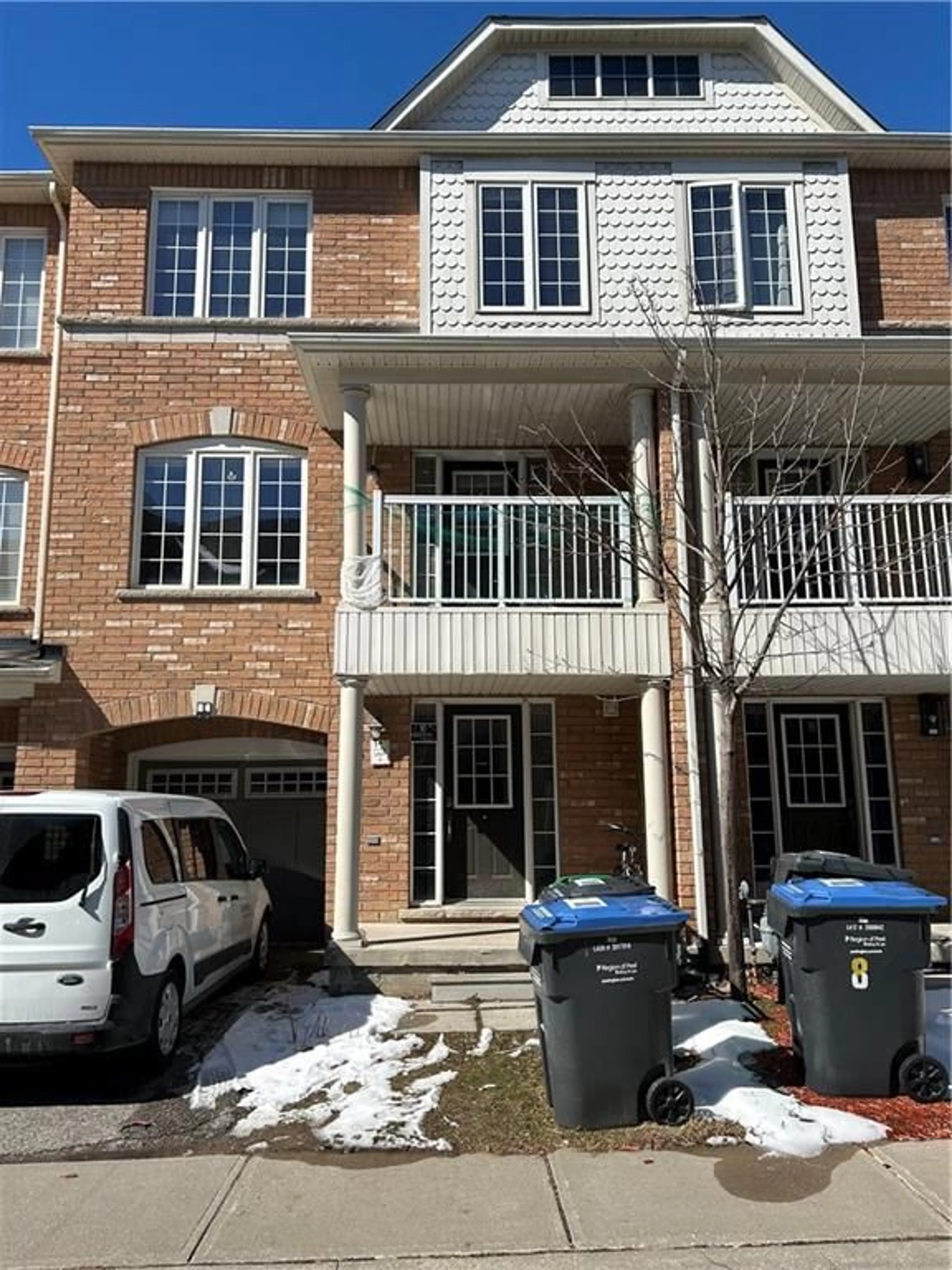 A pic from exterior of the house or condo for 10 URBANA Rd, Brampton Ontario L6Y 0R6