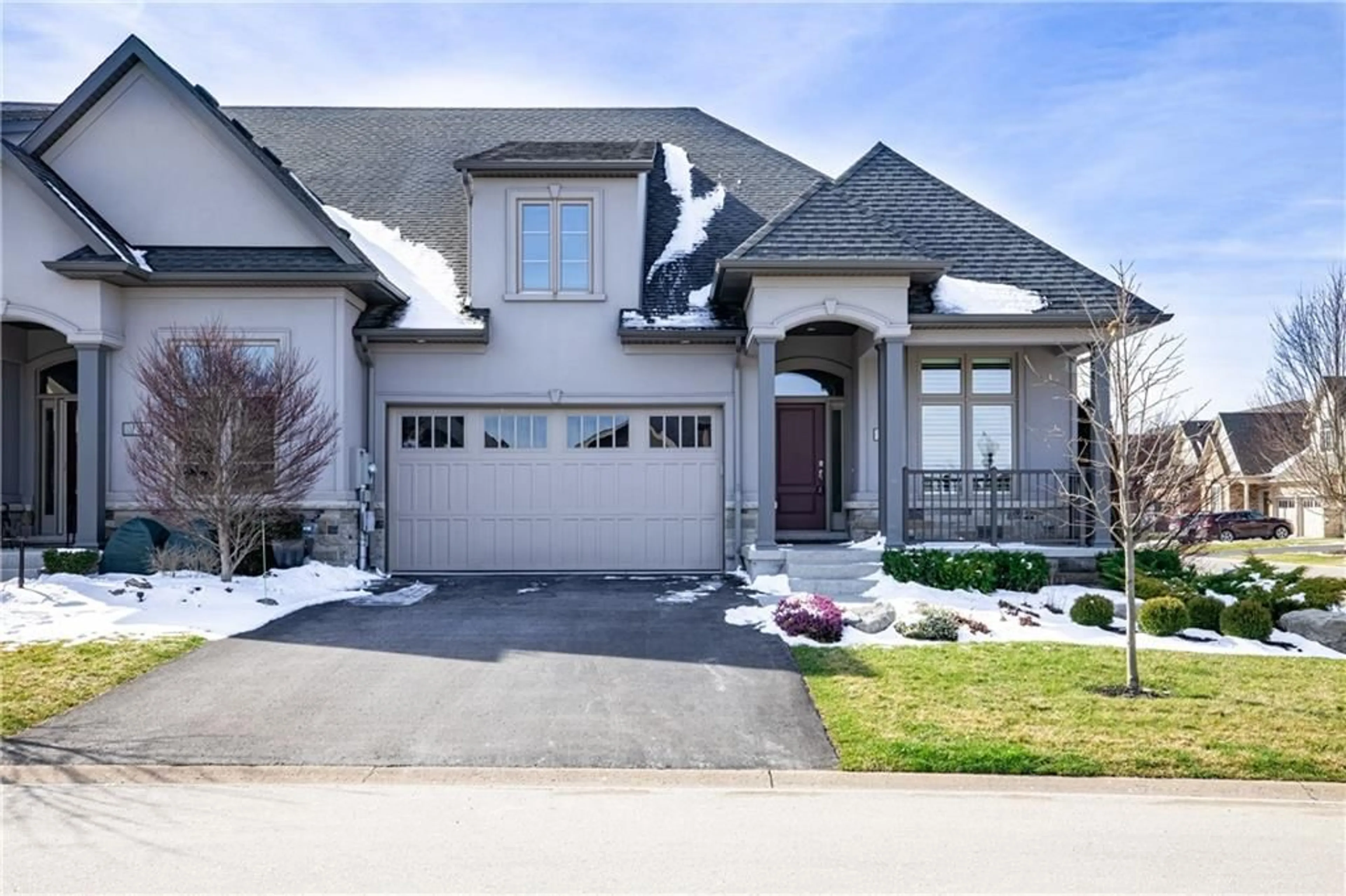 Frontside or backside of a home for 5 Kintyre Trail, Welland Ontario L3B 0B6