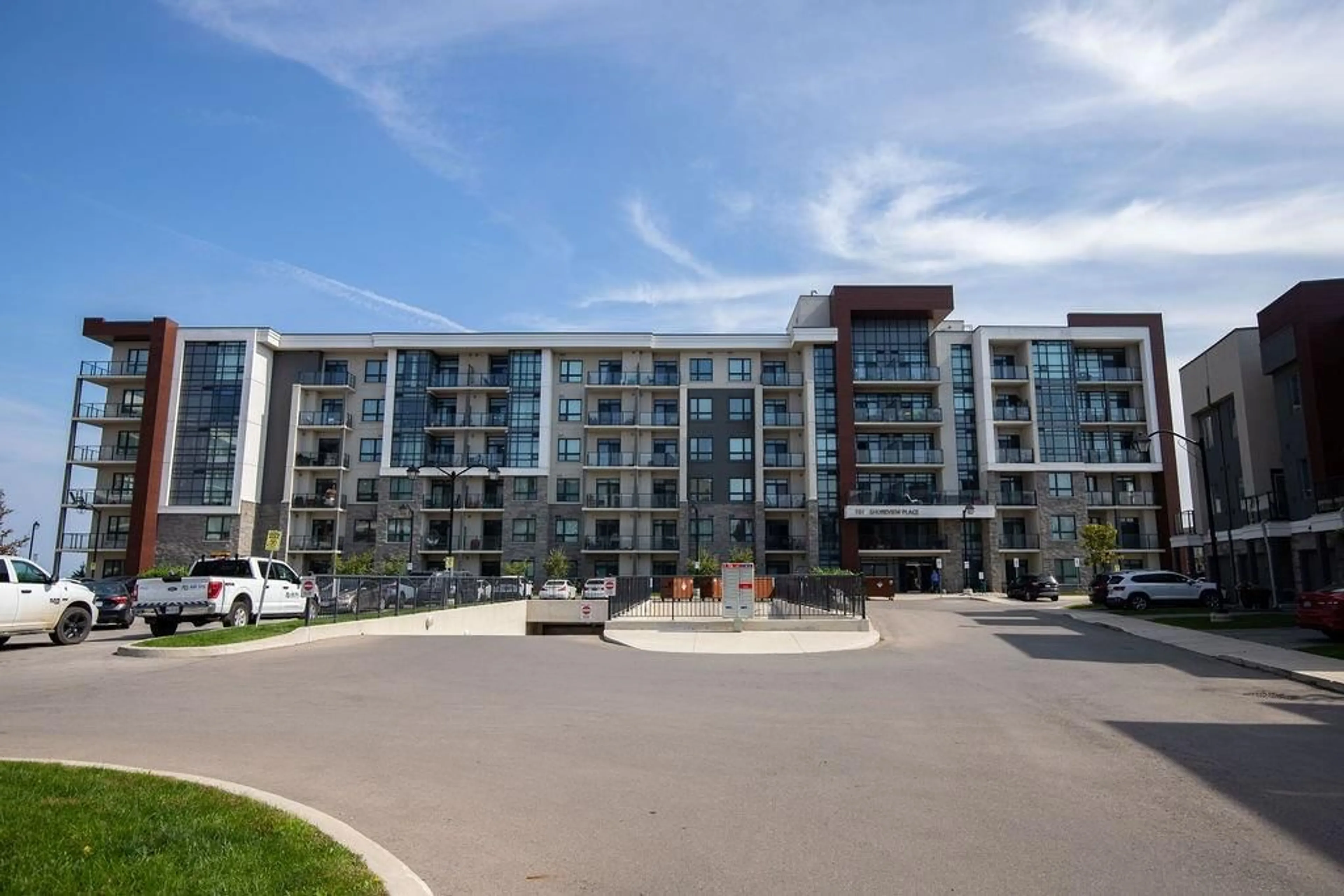 A pic from exterior of the house or condo for 101 Shoreview Pl #608, Stoney Creek Ontario L8E 0K2