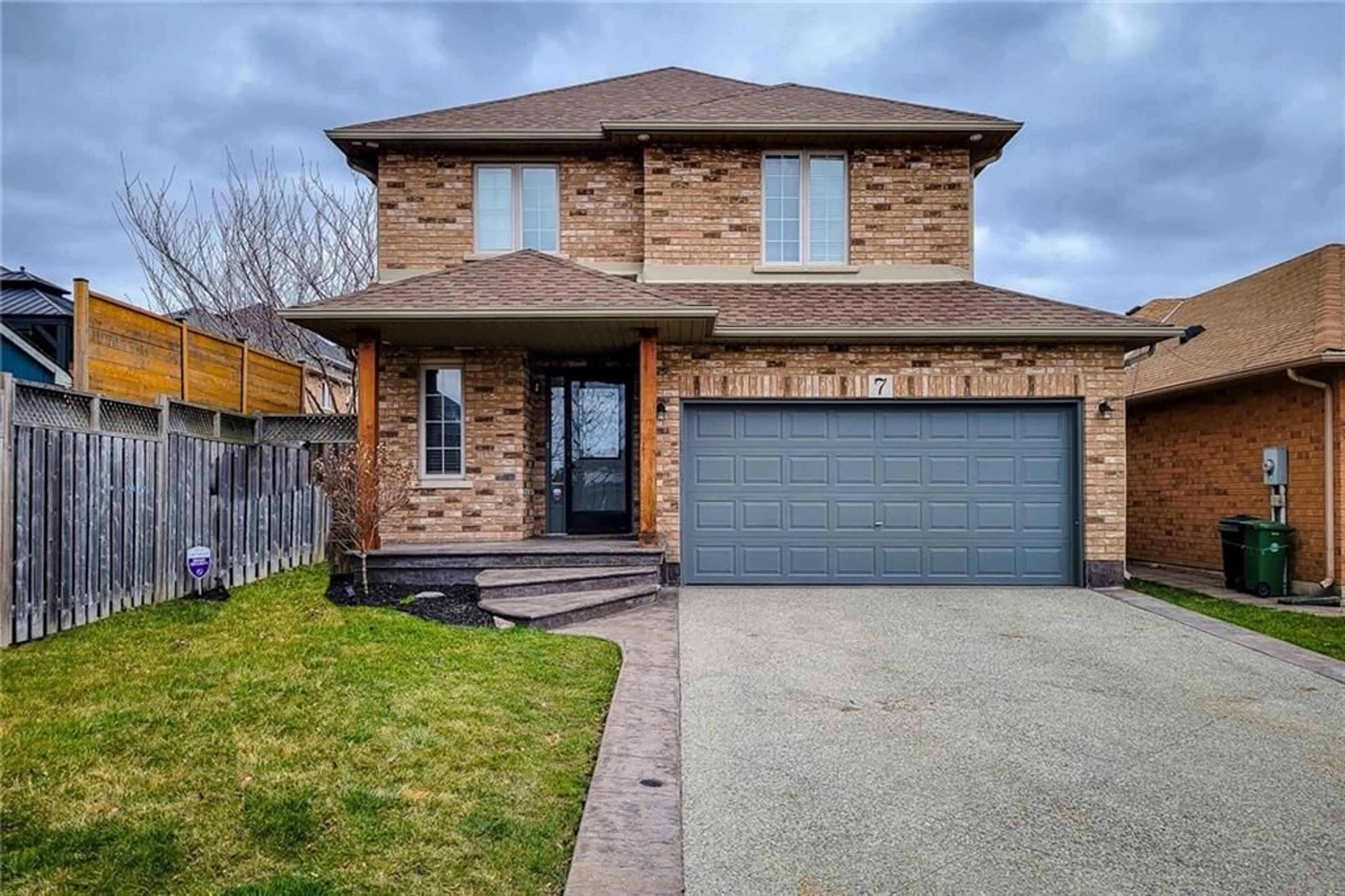 Home with brick exterior material for 7 fulmar Way, Hamilton Ontario L0R 1W0