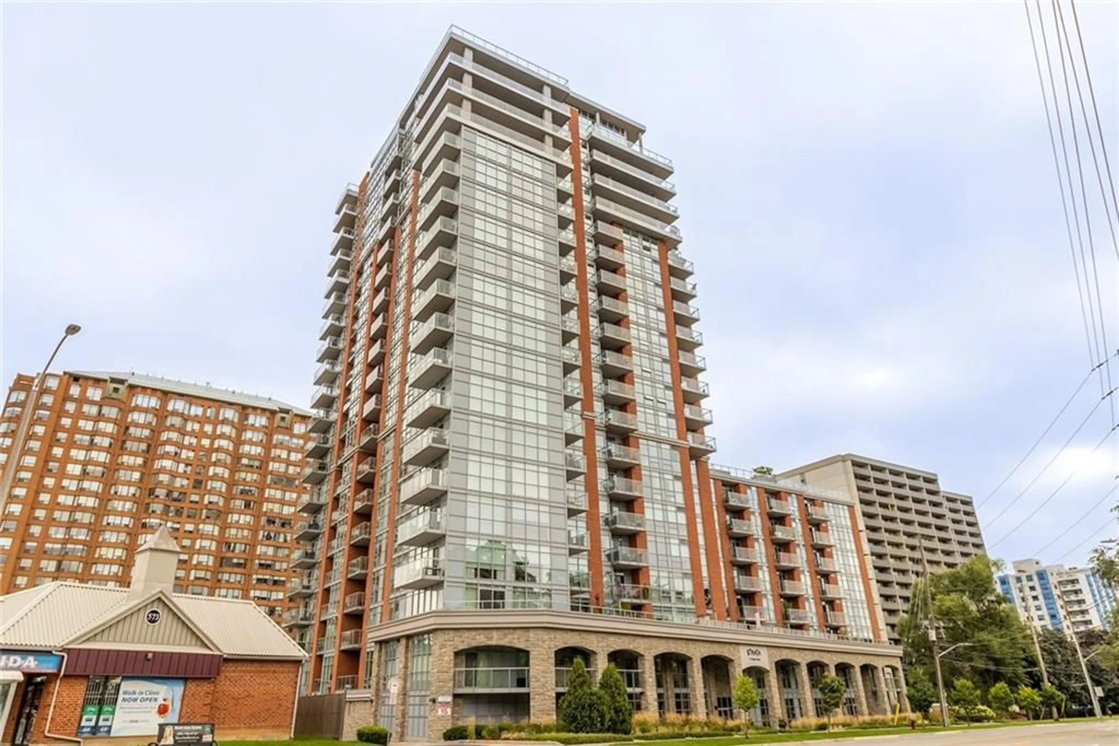 A pic from exterior of the house or condo for 551 MAPLE Ave #315, Burlington Ontario L7S 1M7
