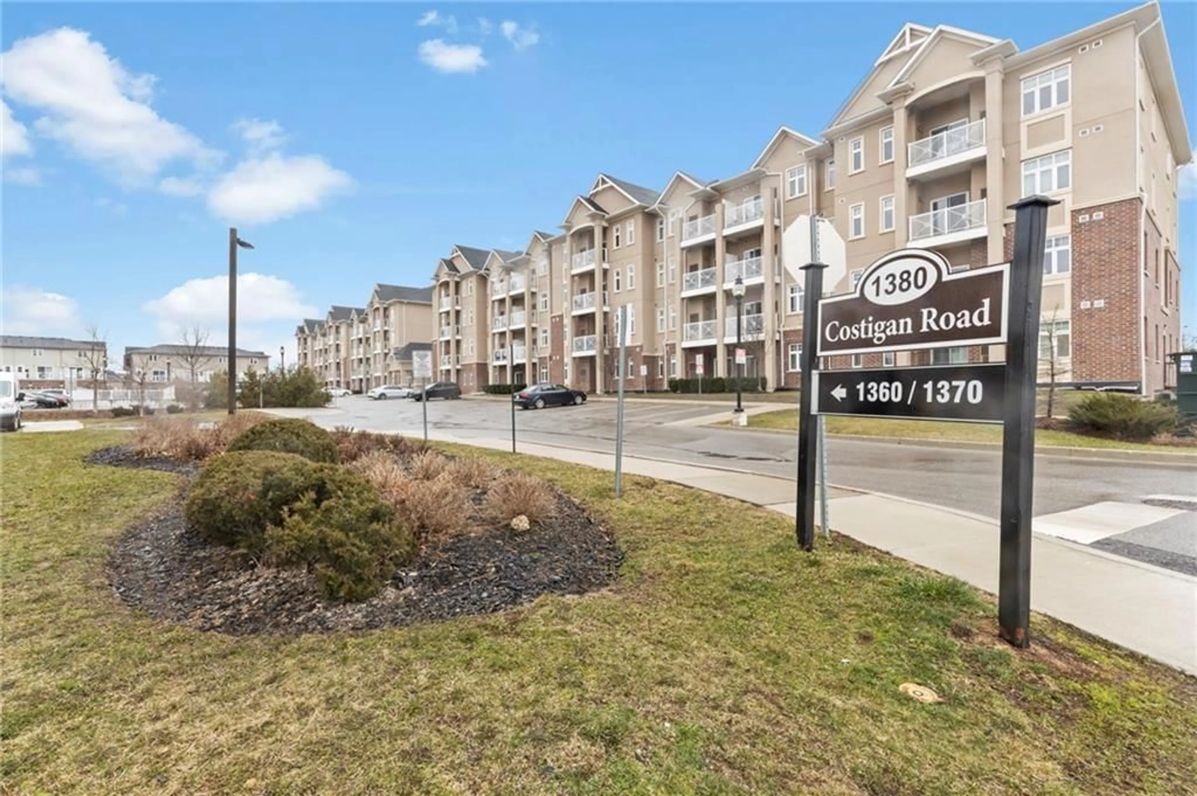 A pic from exterior of the house or condo for 1370 COSTIGAN Rd #412, Milton Ontario L9T 8X7