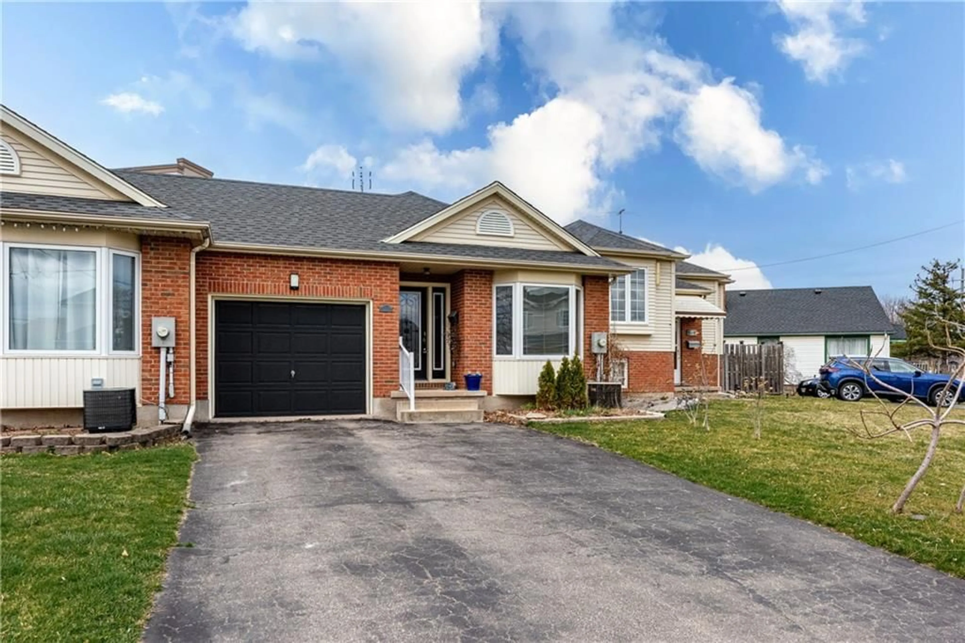 Frontside or backside of a home for 3 Dixie Rd #D, St. Catharines Ontario L2N 2A7