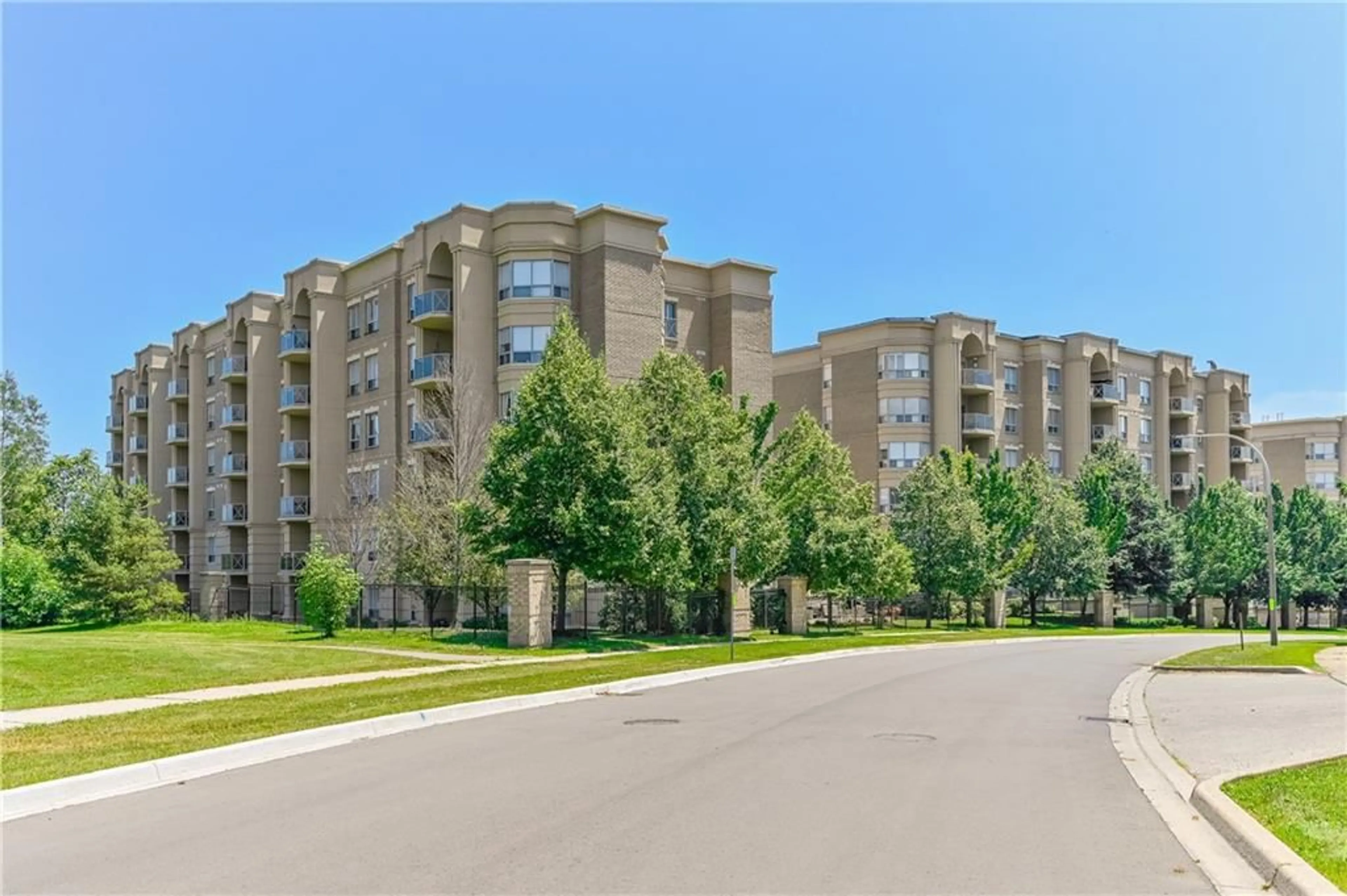 A pic from exterior of the house or condo for 2075 AMHERST HEIGHTS Dr #307, Burlington Ontario L7P 5B8