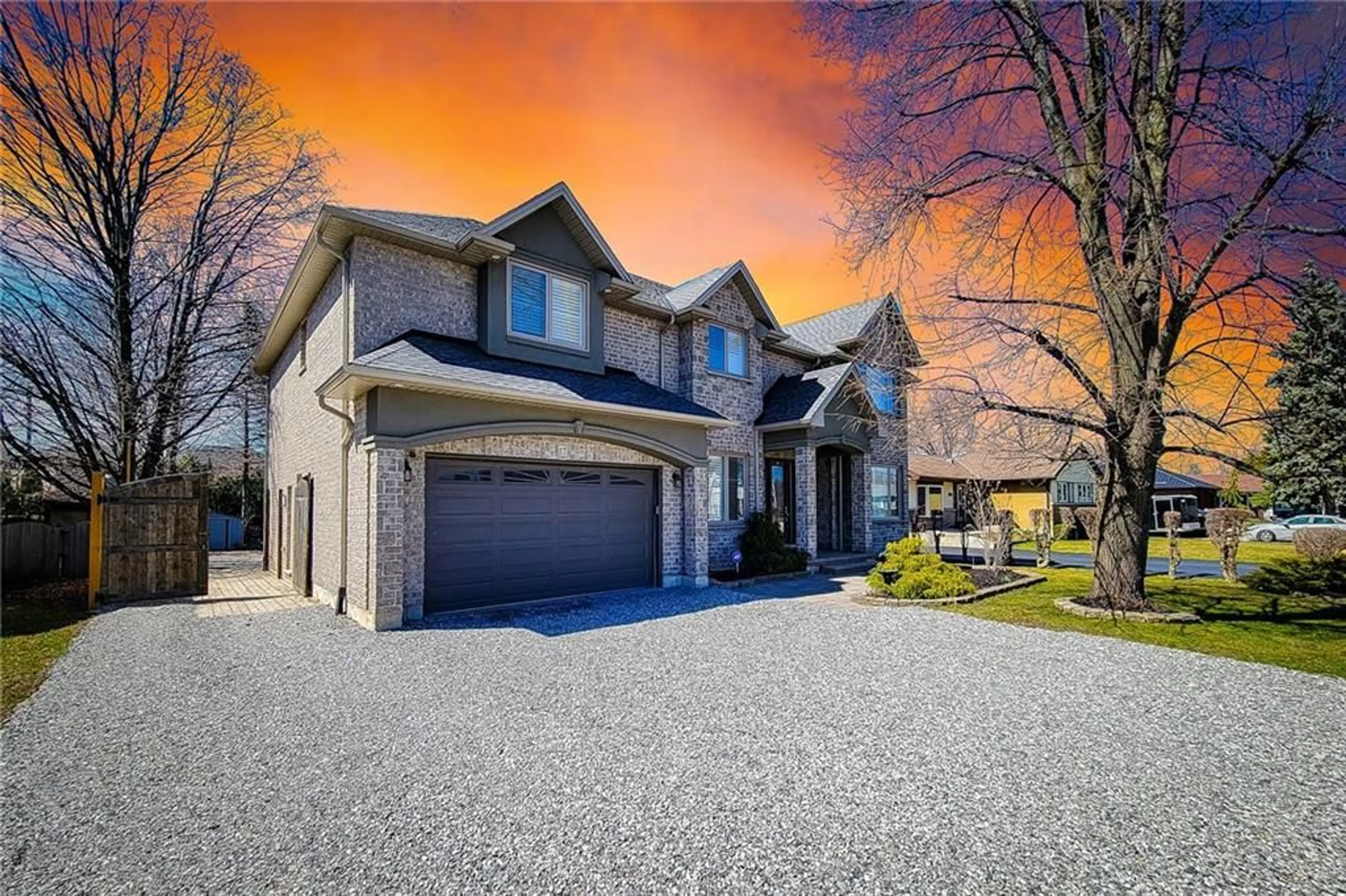 A pic from exterior of the house or condo for 17 MILLER Dr, Ancaster Ontario L9G 2H9