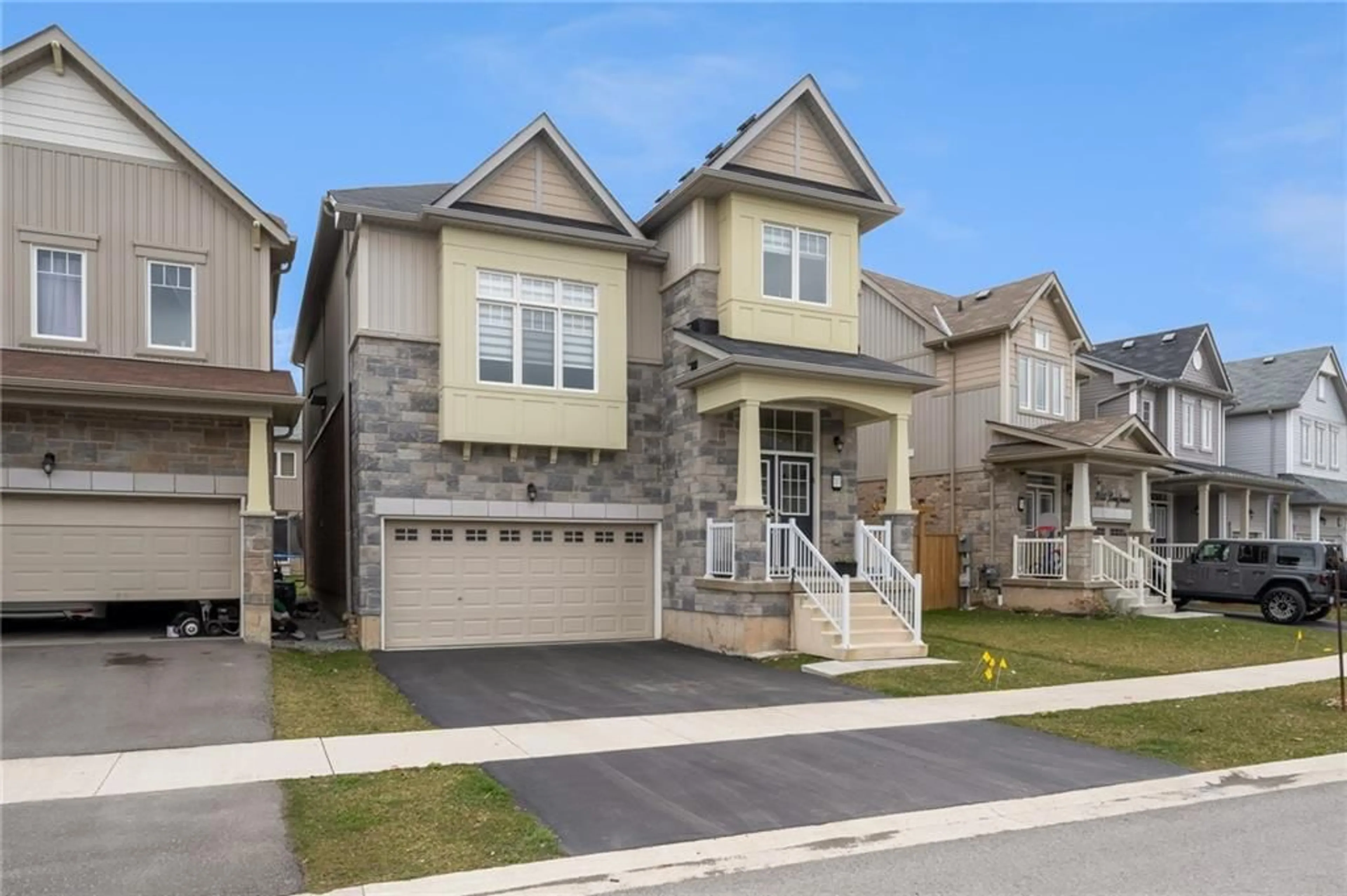 Frontside or backside of a home for 7833 LONGHOUSE Lane, Niagara Falls Ontario L2H 2Y6