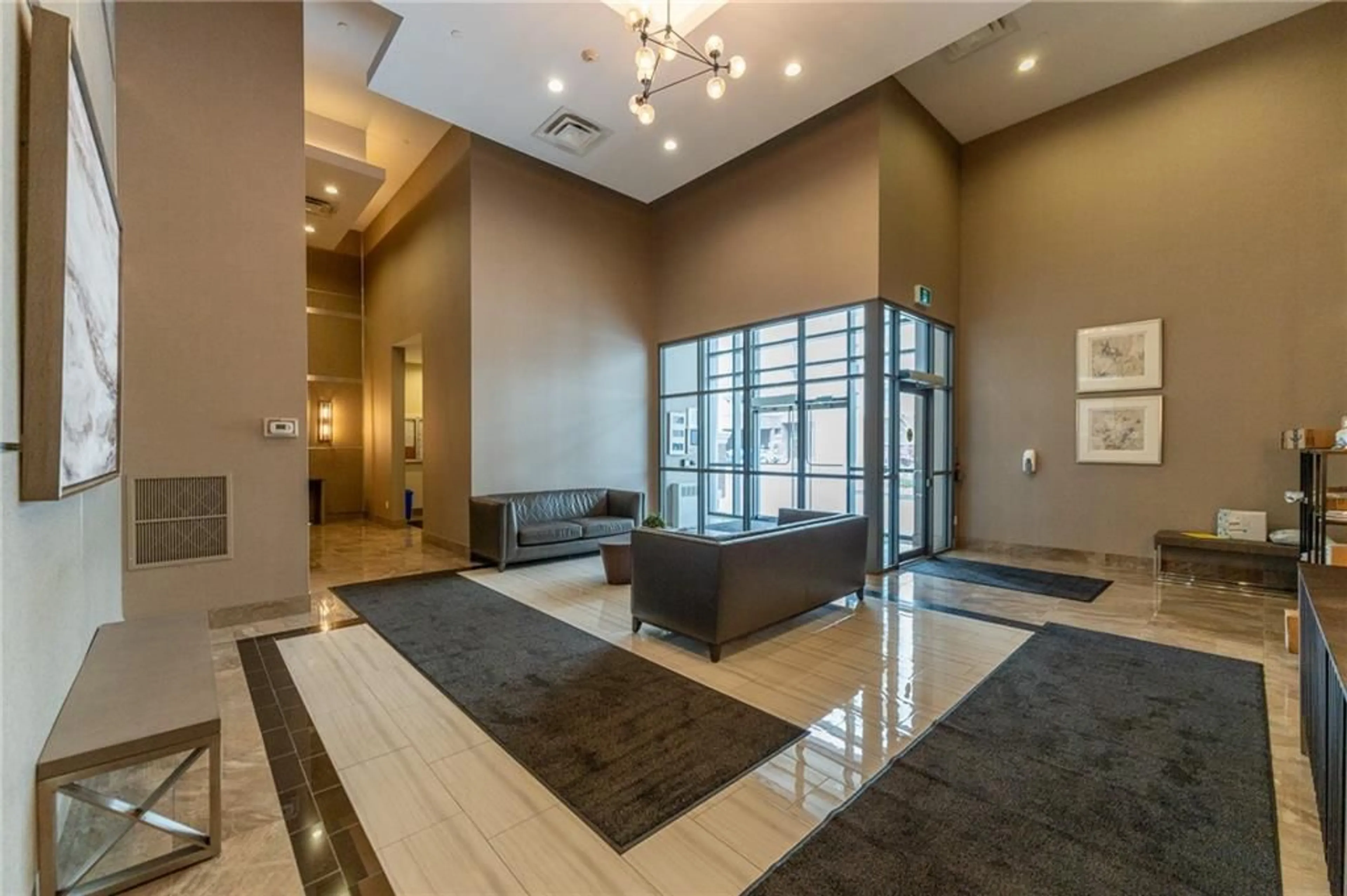 Indoor lobby for 2490 Old Bronte Rd #521, Oakville Ontario L6M 0Y5