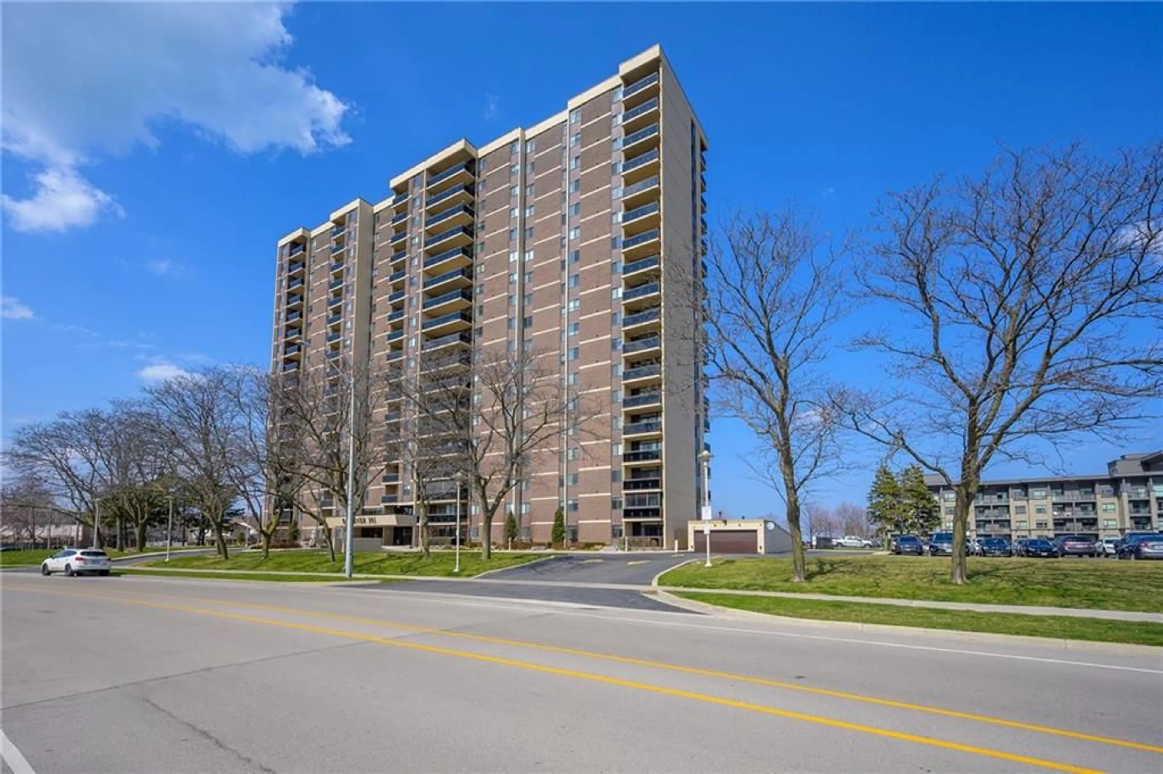 A pic from exterior of the house or condo for 301 Frances Ave #1104, Hamilton Ontario L8E 3W6