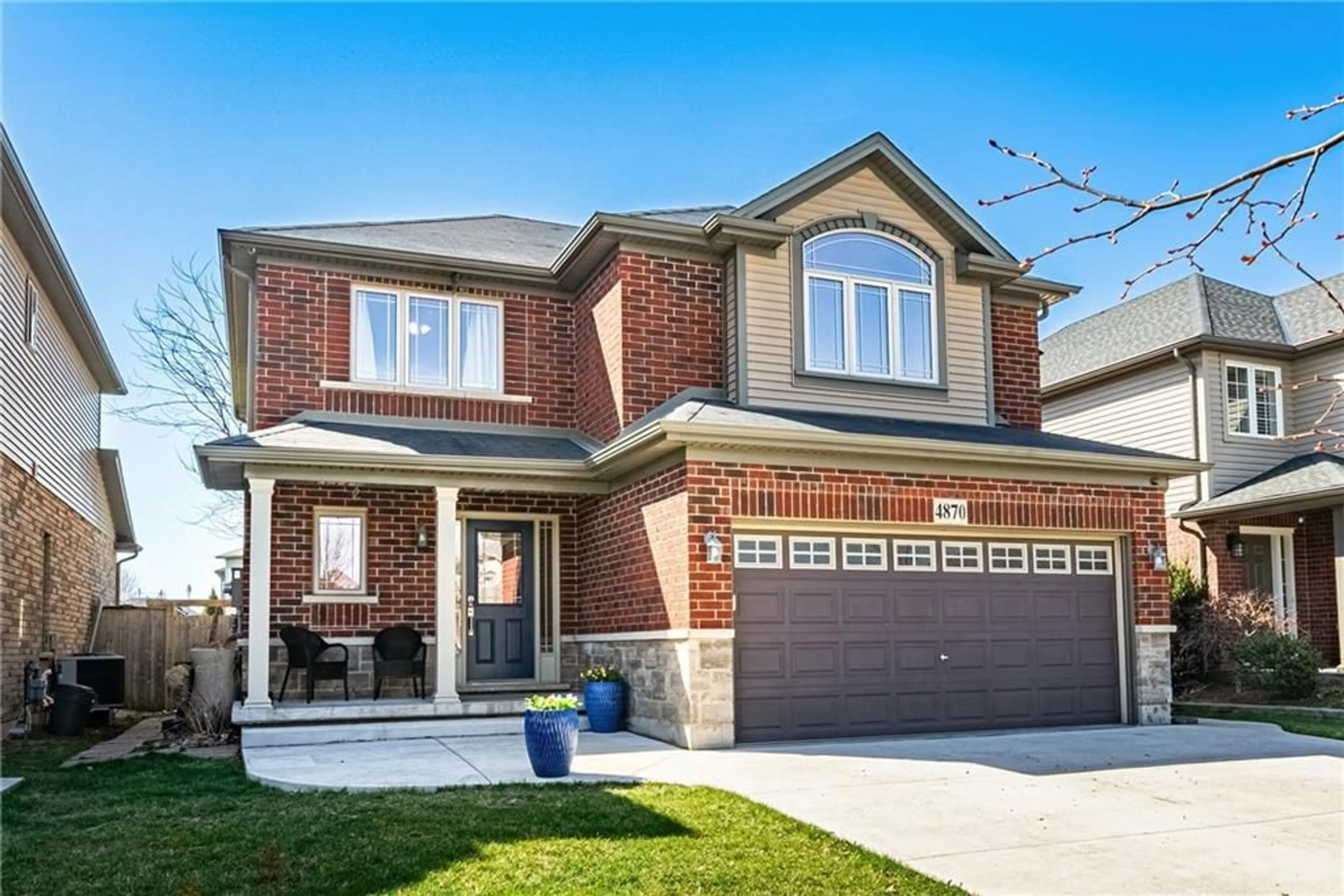 Home with brick exterior material for 4870 ALLAN Crt, Beamsville Ontario L0R 1B3