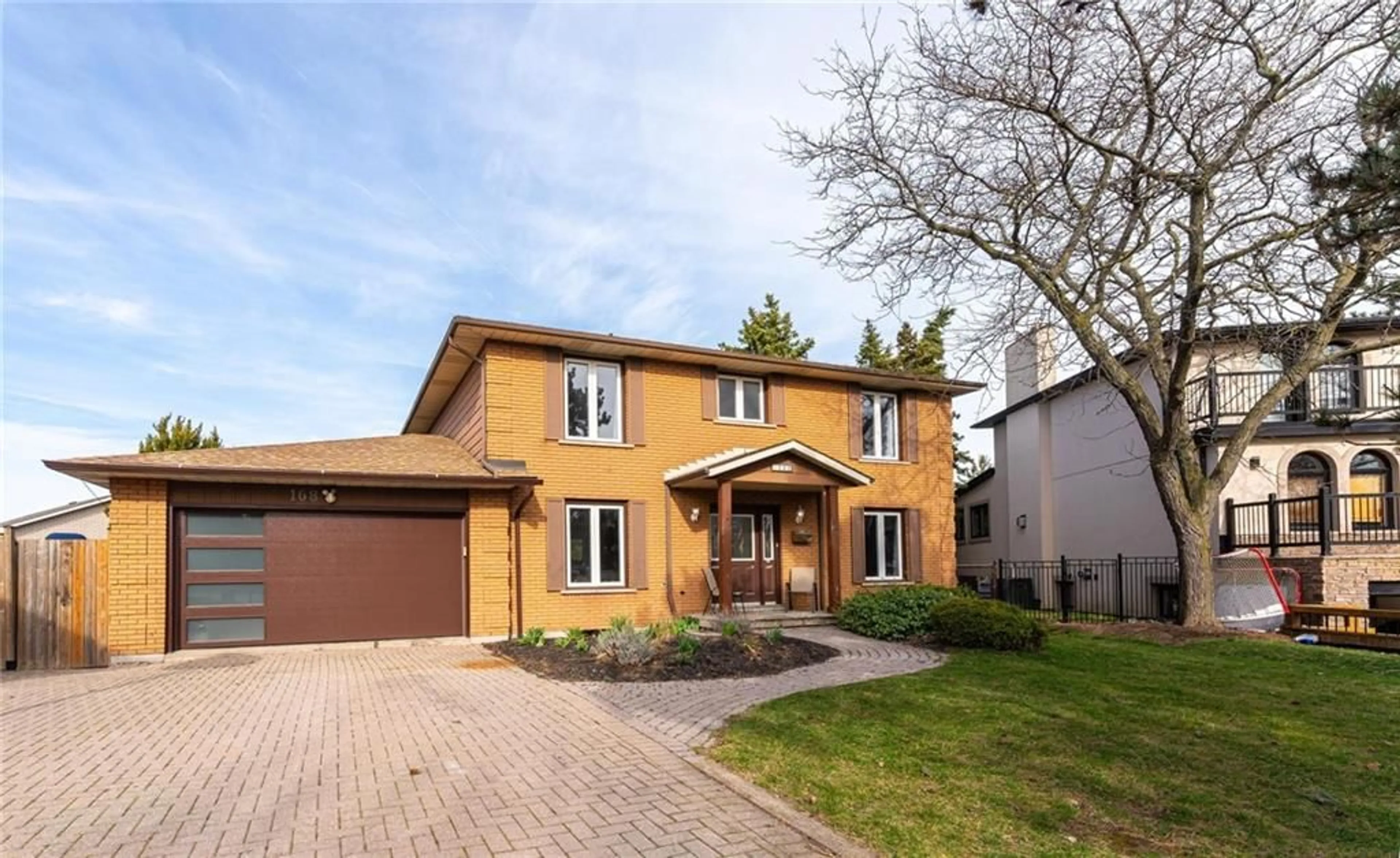 Home with brick exterior material for 168 ALBION FALLS Blvd, Hamilton Ontario L8W 1R6