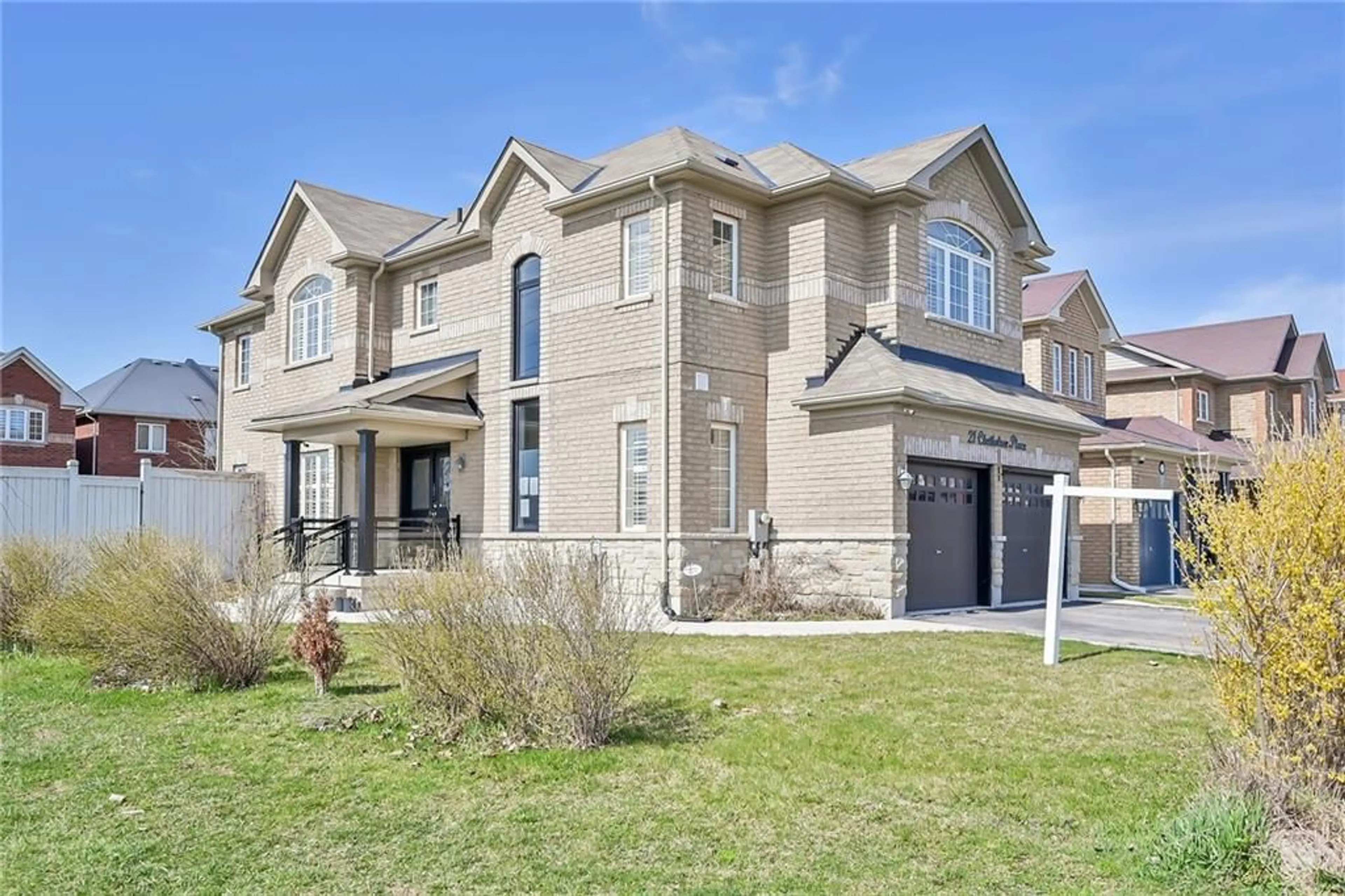 Home with brick exterior material for 21 Chetholme Pl, Halton Hills Ontario L7G 0E1