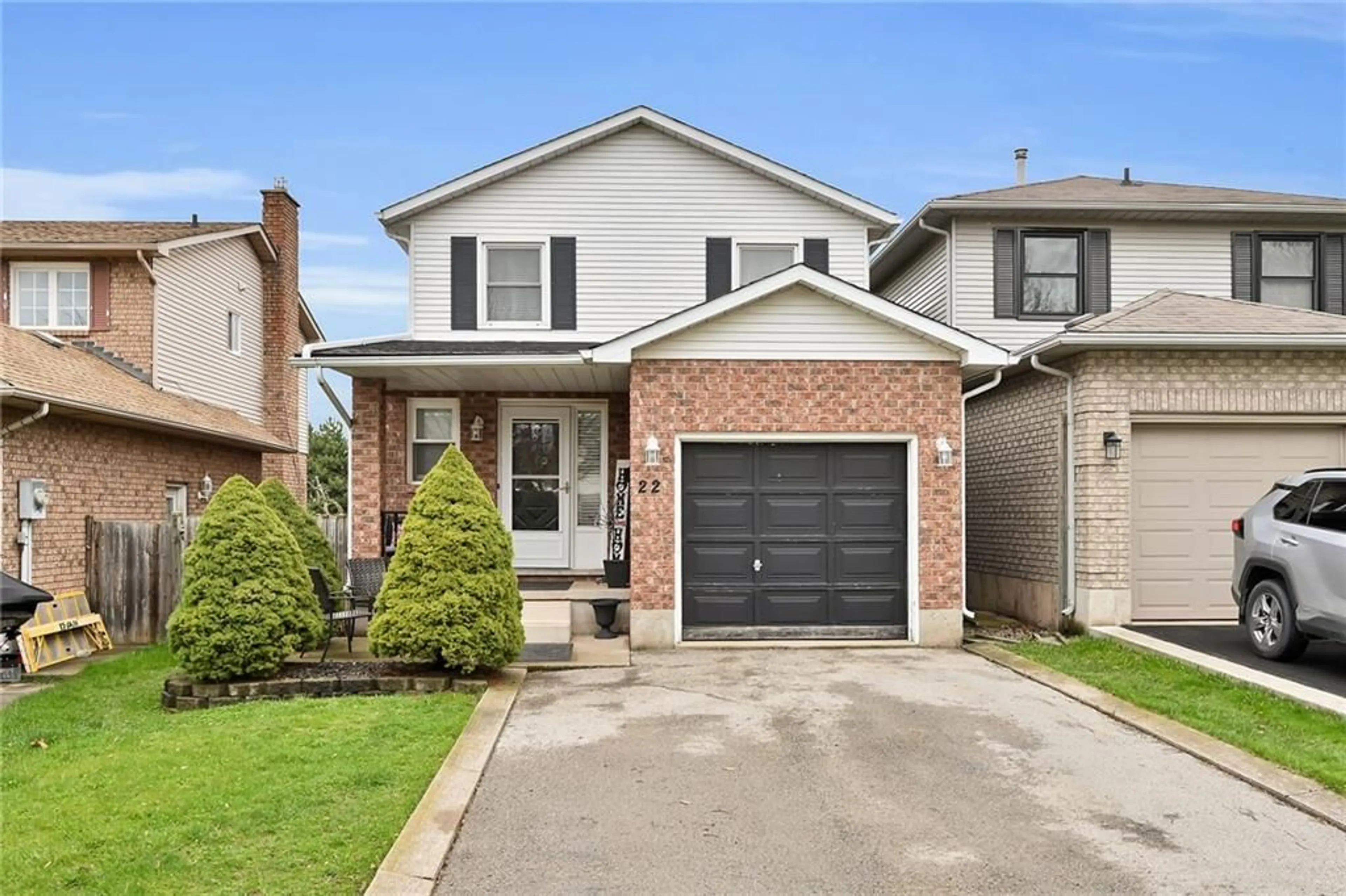 Frontside or backside of a home for 22 TOMAHAWK Dr, Grimsby Ontario L3M 5G5