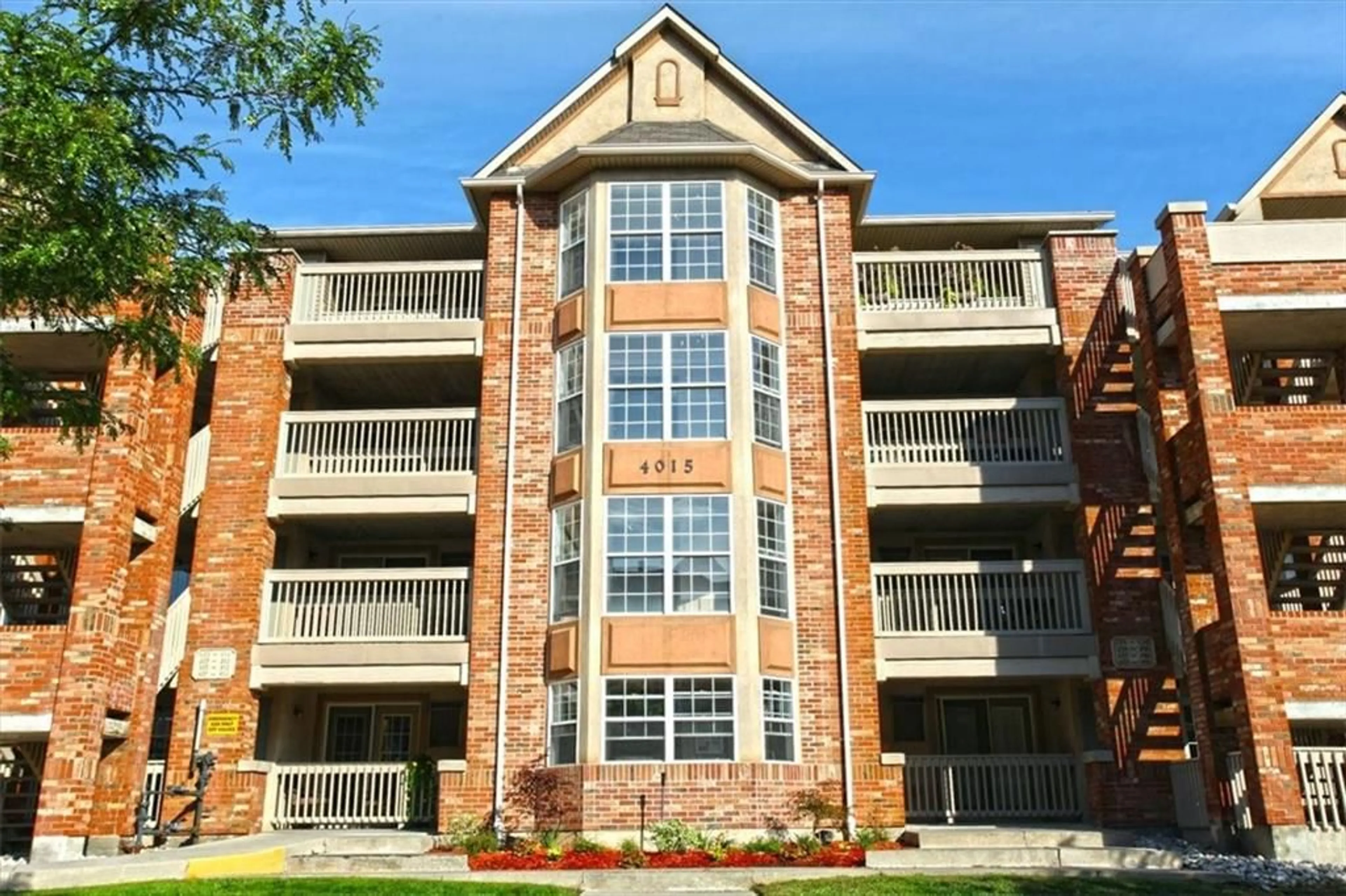 A pic from exterior of the house or condo for 4015 KILMER Dr #303, Burlington Ontario L7M 4M4