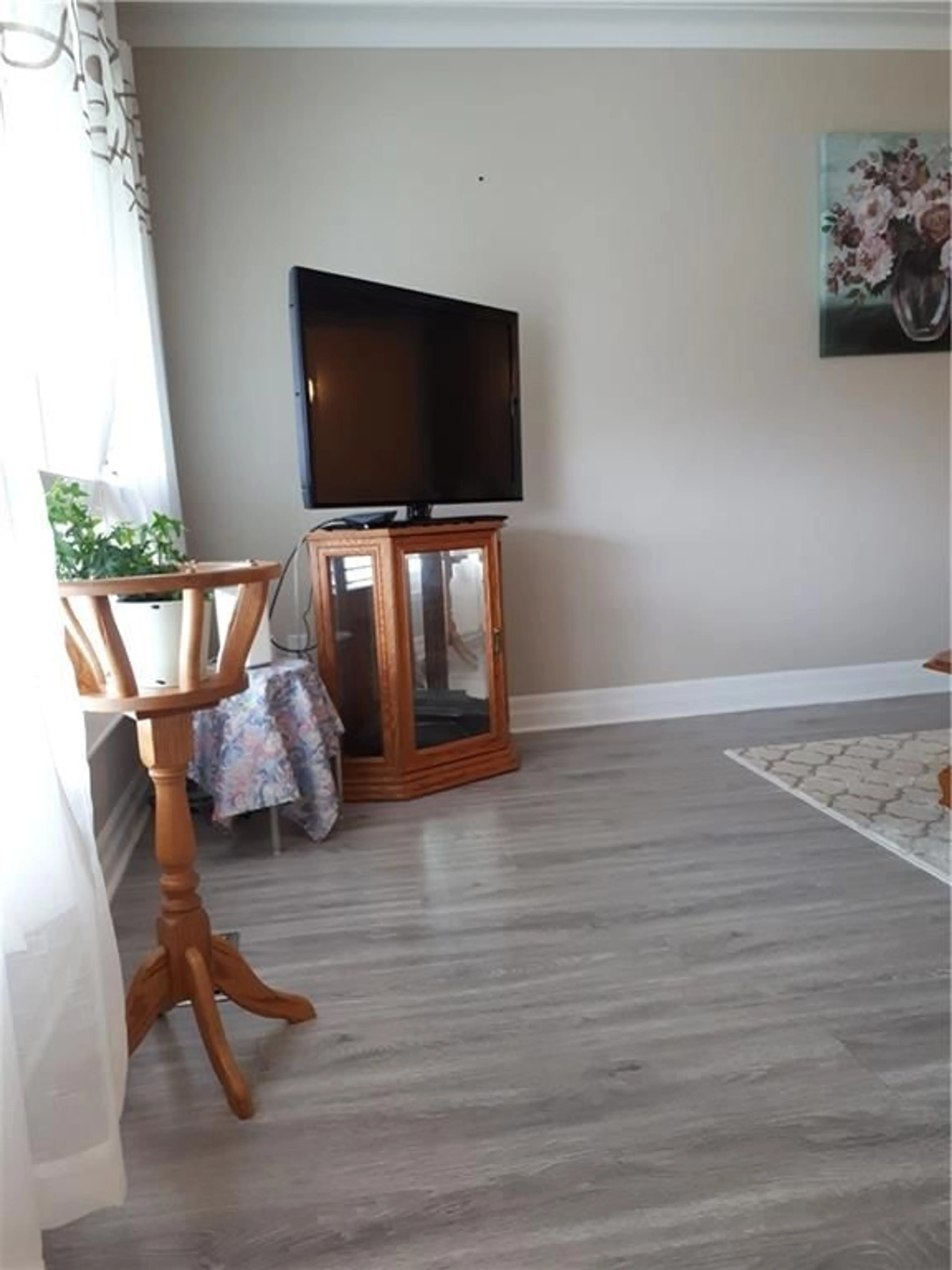 A pic of a room for 41 Linden Ave, Brantford Ontario N3S 7E4