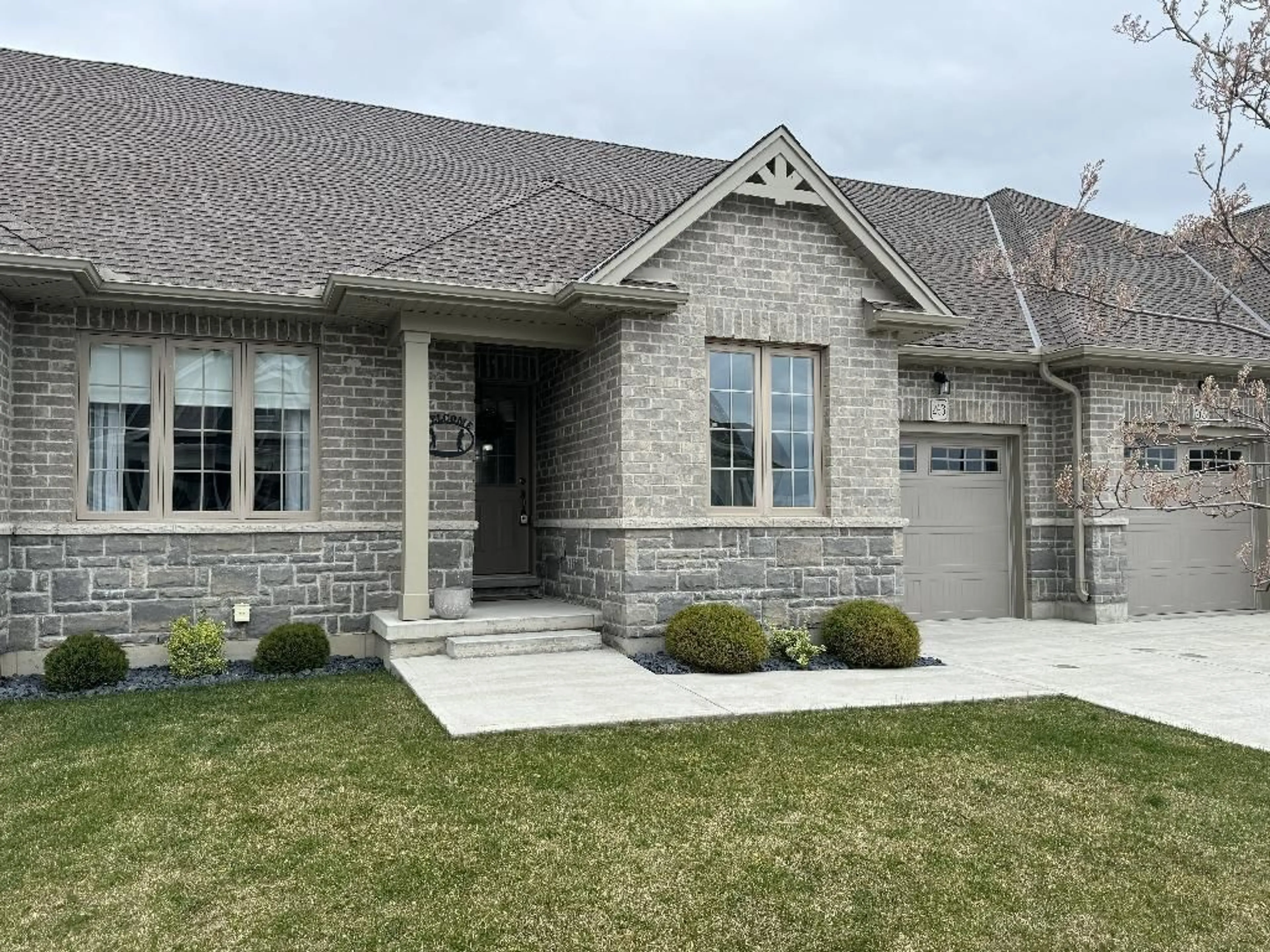 Home with brick exterior material for 263 Schooner Dr, Port Dover Ontario N0A 1N3