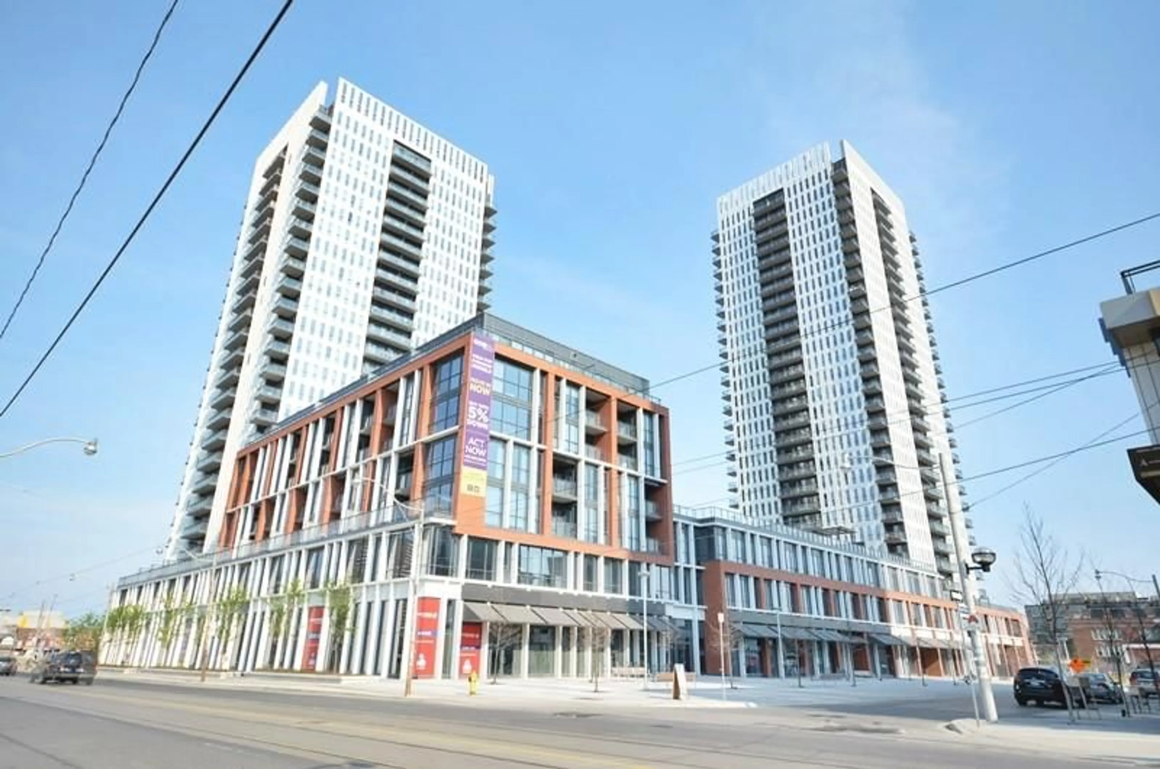 A pic from exterior of the house or condo for 55 REGENT PARK Blvd #708, Toronto Ontario M5A 0C2