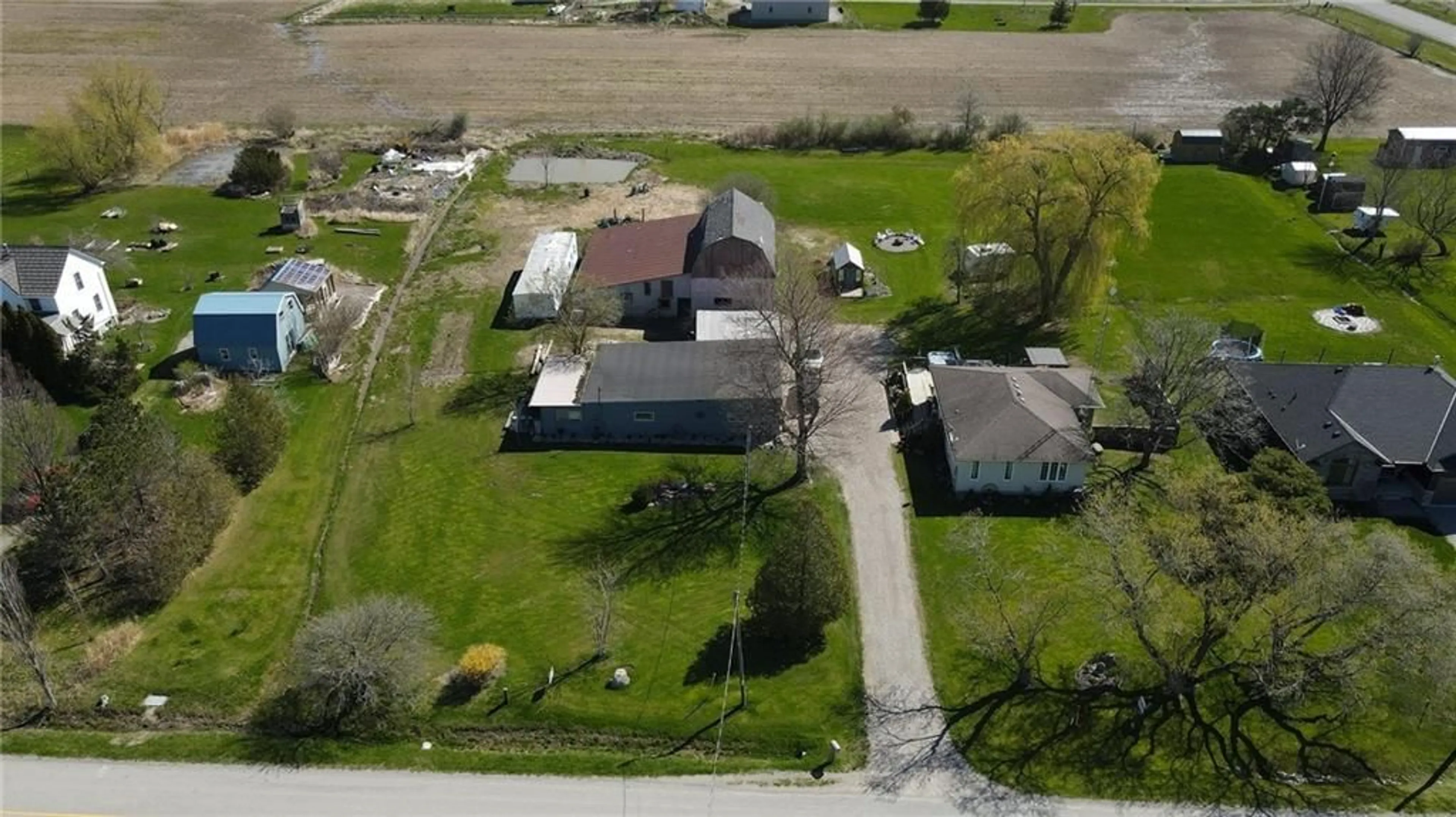 Frontside or backside of a home for 296 South Cayuga Rd, Dunnville Ontario N1A 2W8