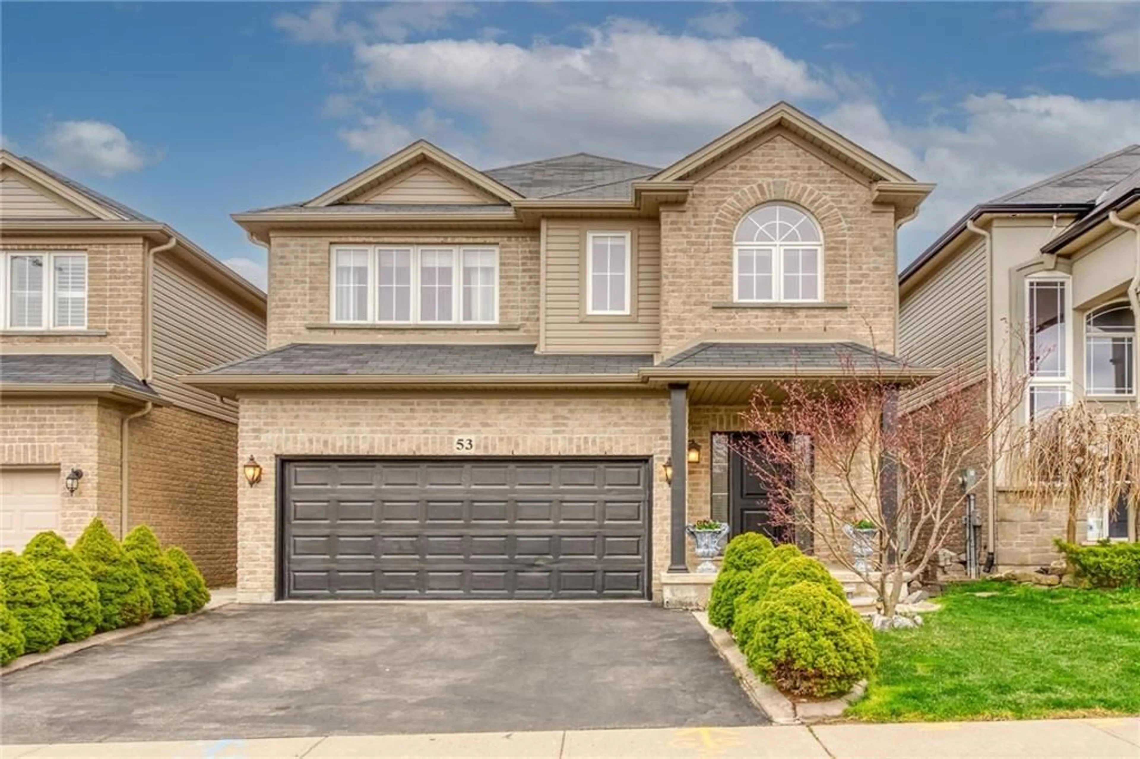 Frontside or backside of a home for 53 Highbury Dr, Stoney Creek Ontario L8J 2T4