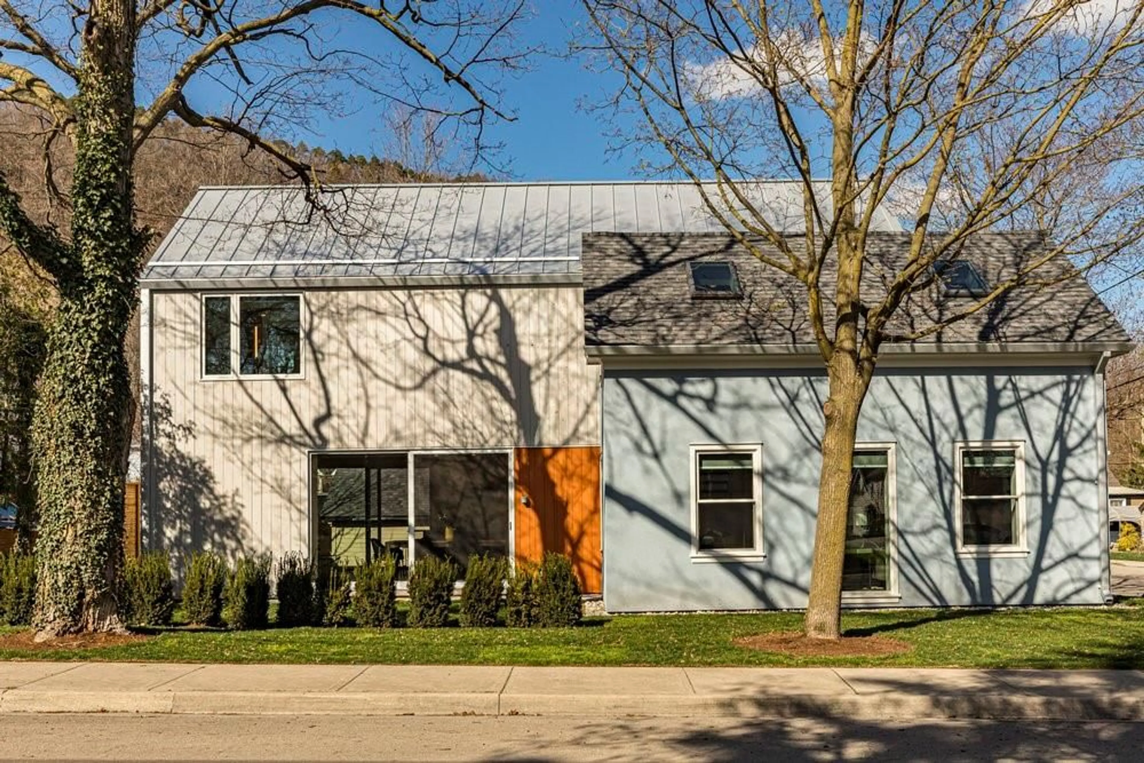 Home with brick exterior material for 315 Park St, Dundas Ontario L9H 1Z1