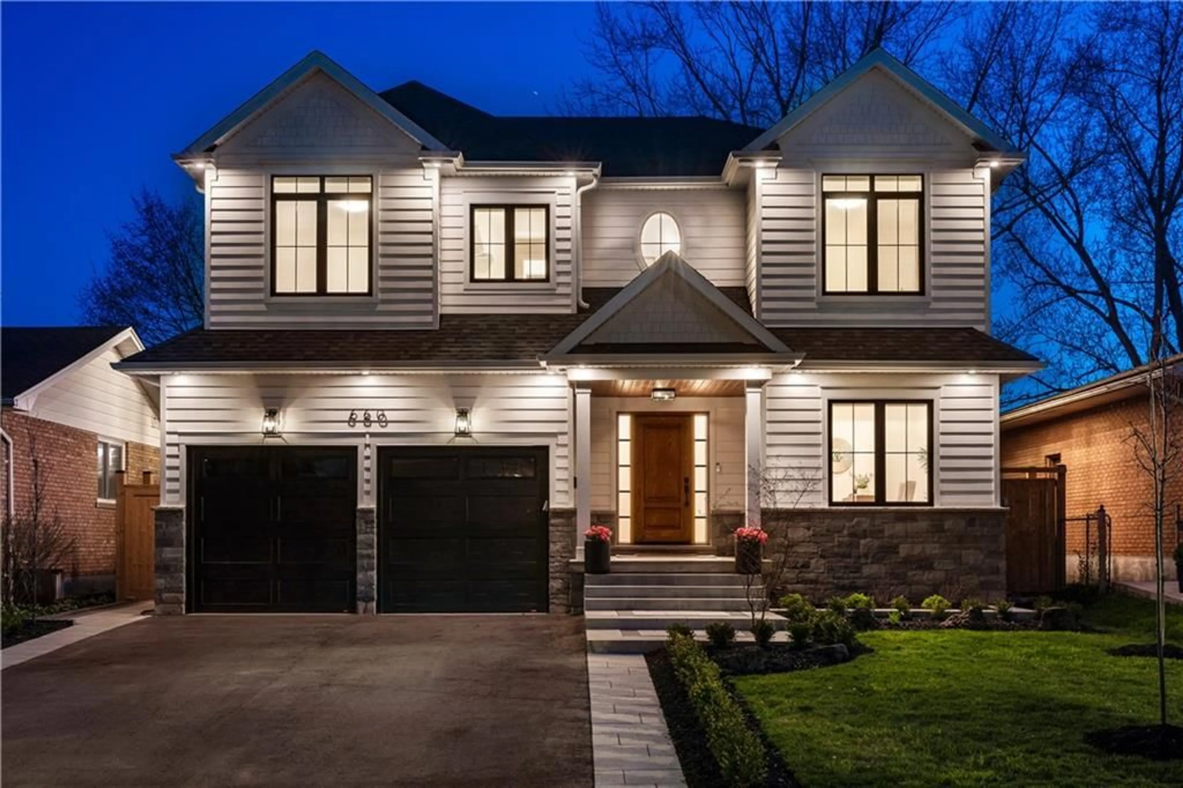 Home with brick exterior material for 660 MONTEGO Cres, Burlington Ontario L7N 2Z1