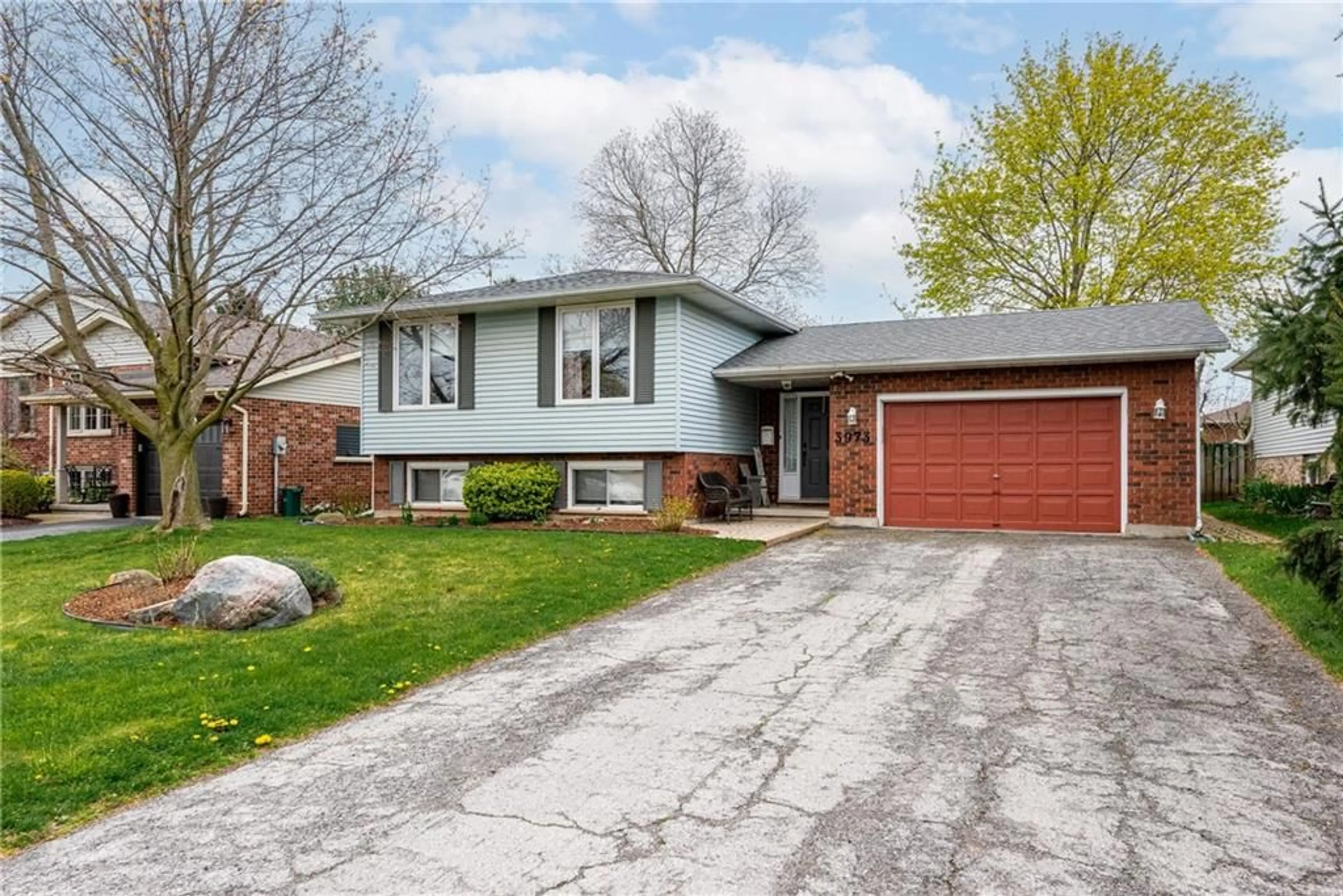 Frontside or backside of a home for 3973 Old Orchard Way, Lincoln Ontario L0R 2C0