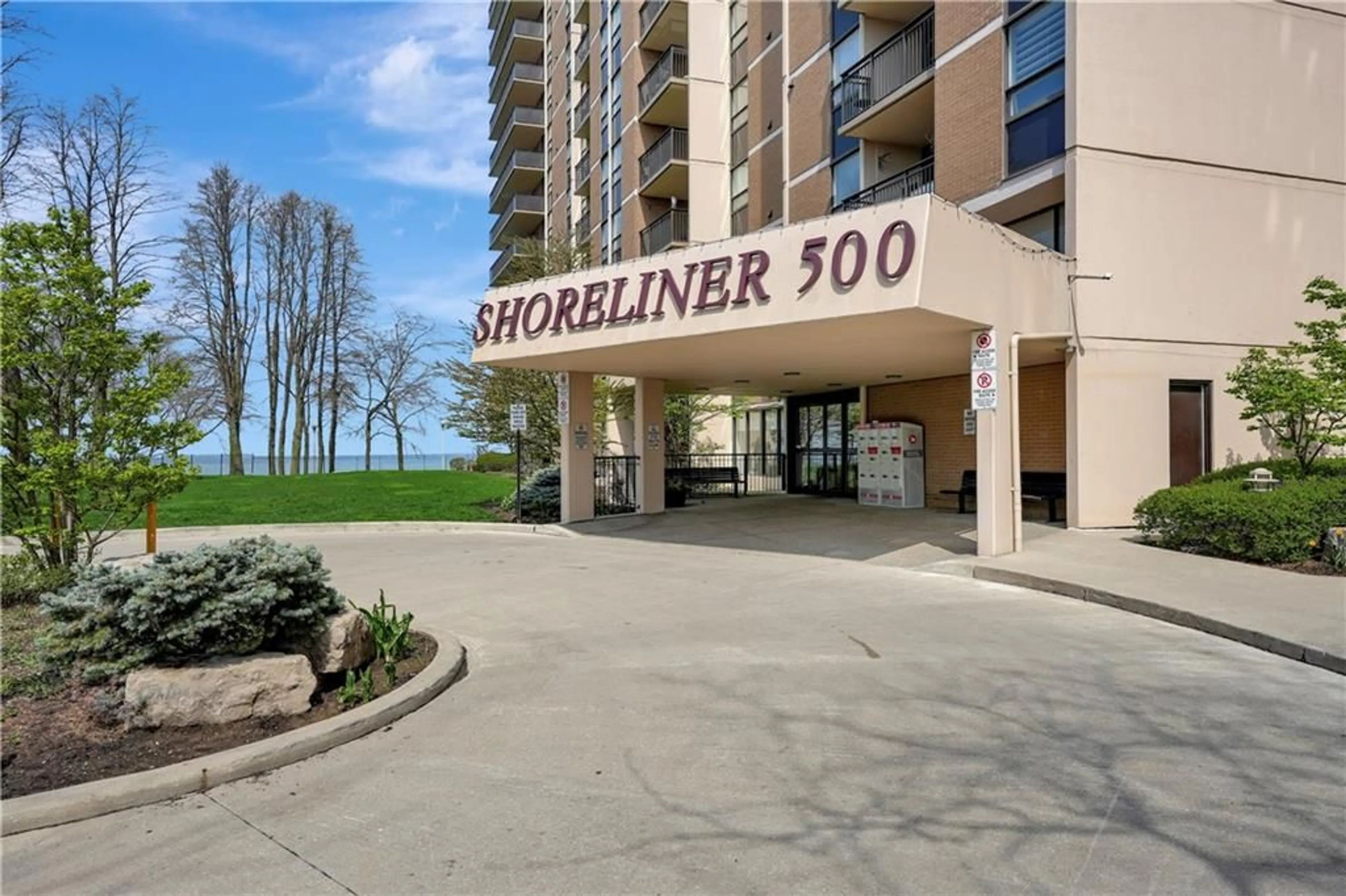 A pic from exterior of the house or condo for 500 GREEN Rd #1207, Stoney Creek Ontario L8E 3M6