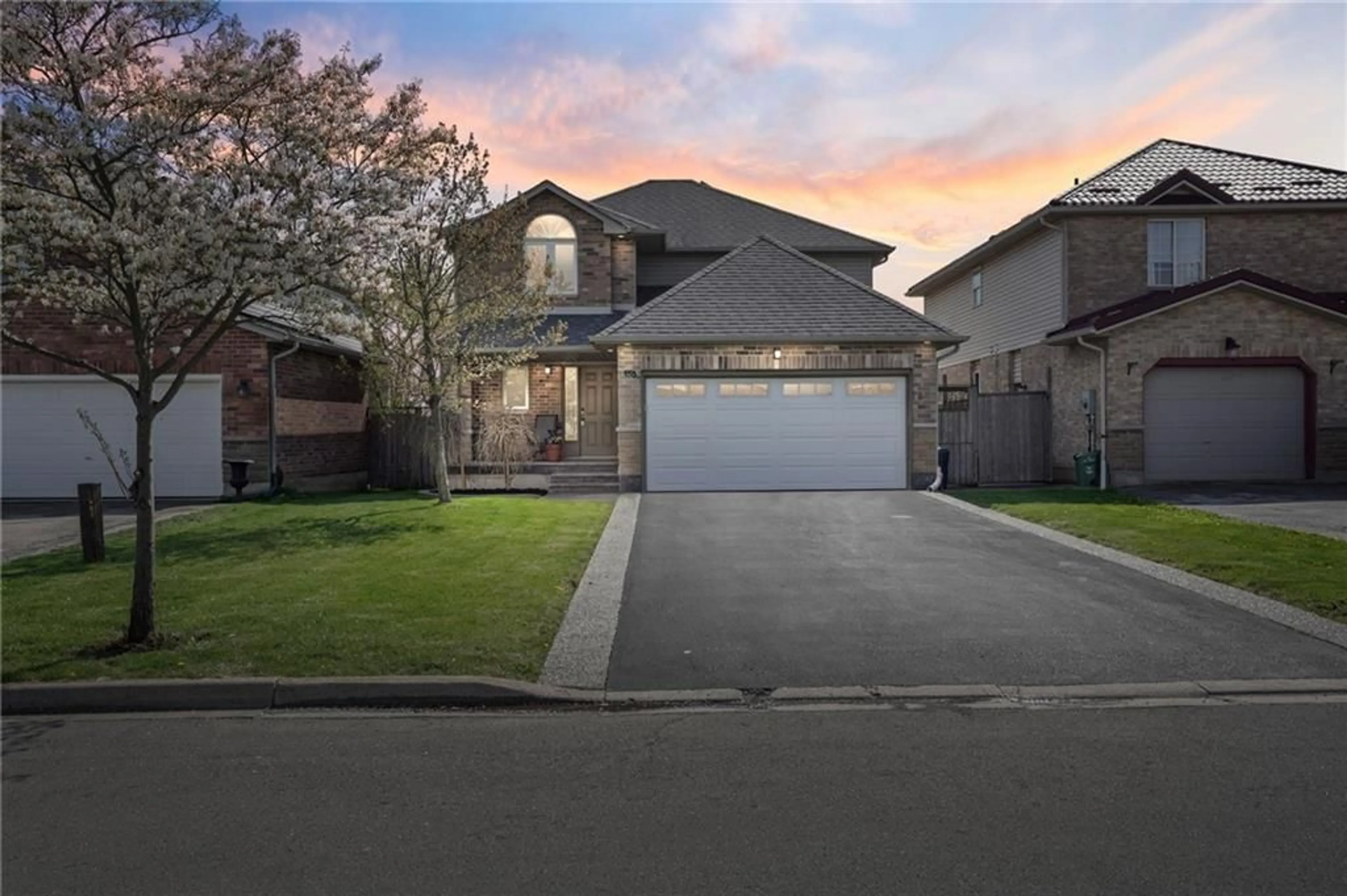 Frontside or backside of a home for 155 Rosebury Way, Hamilton Ontario L0R 7W0