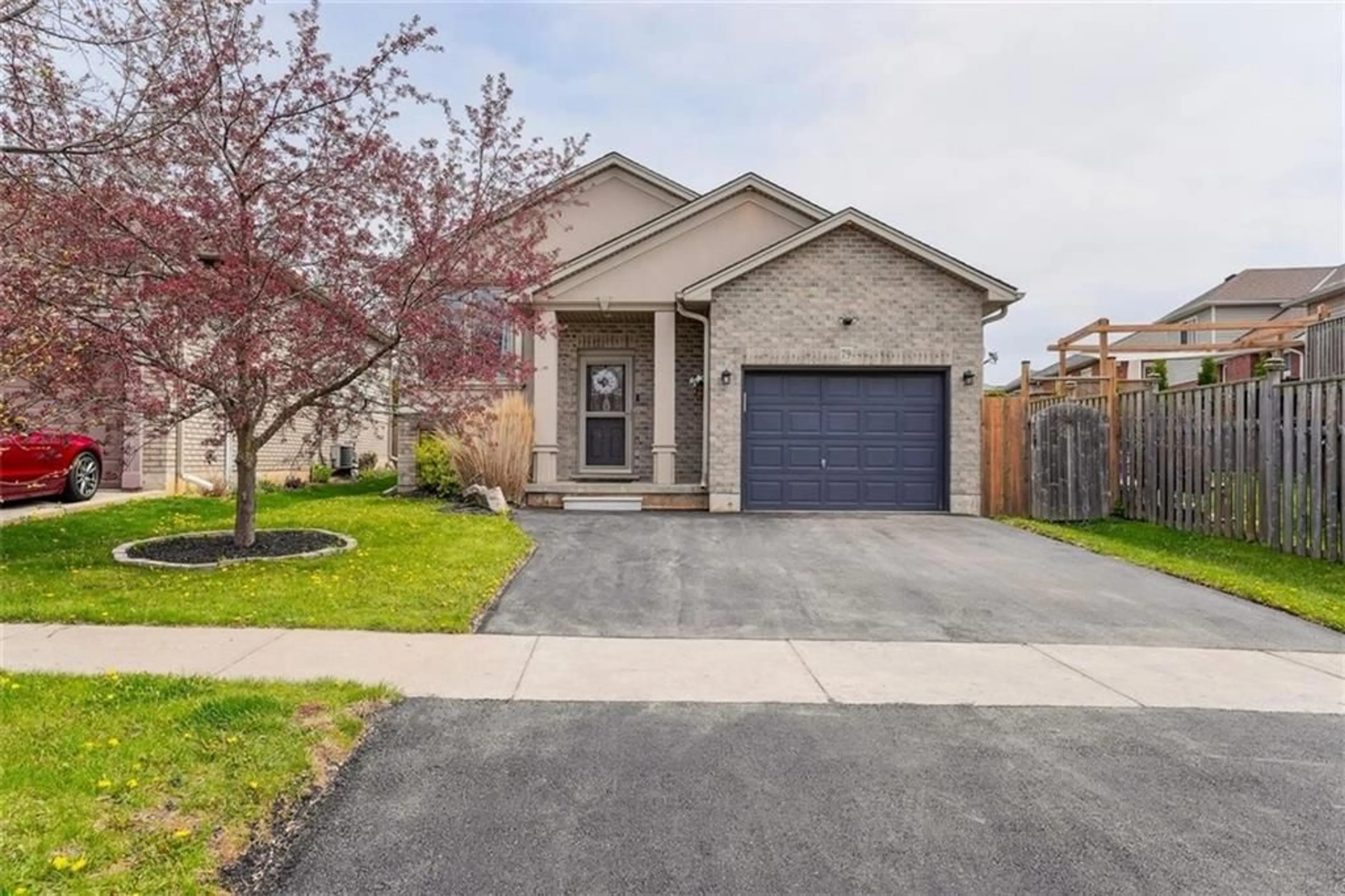 Frontside or backside of a home for 79 MAICH Cres, Brantford Ontario N3T 6N5