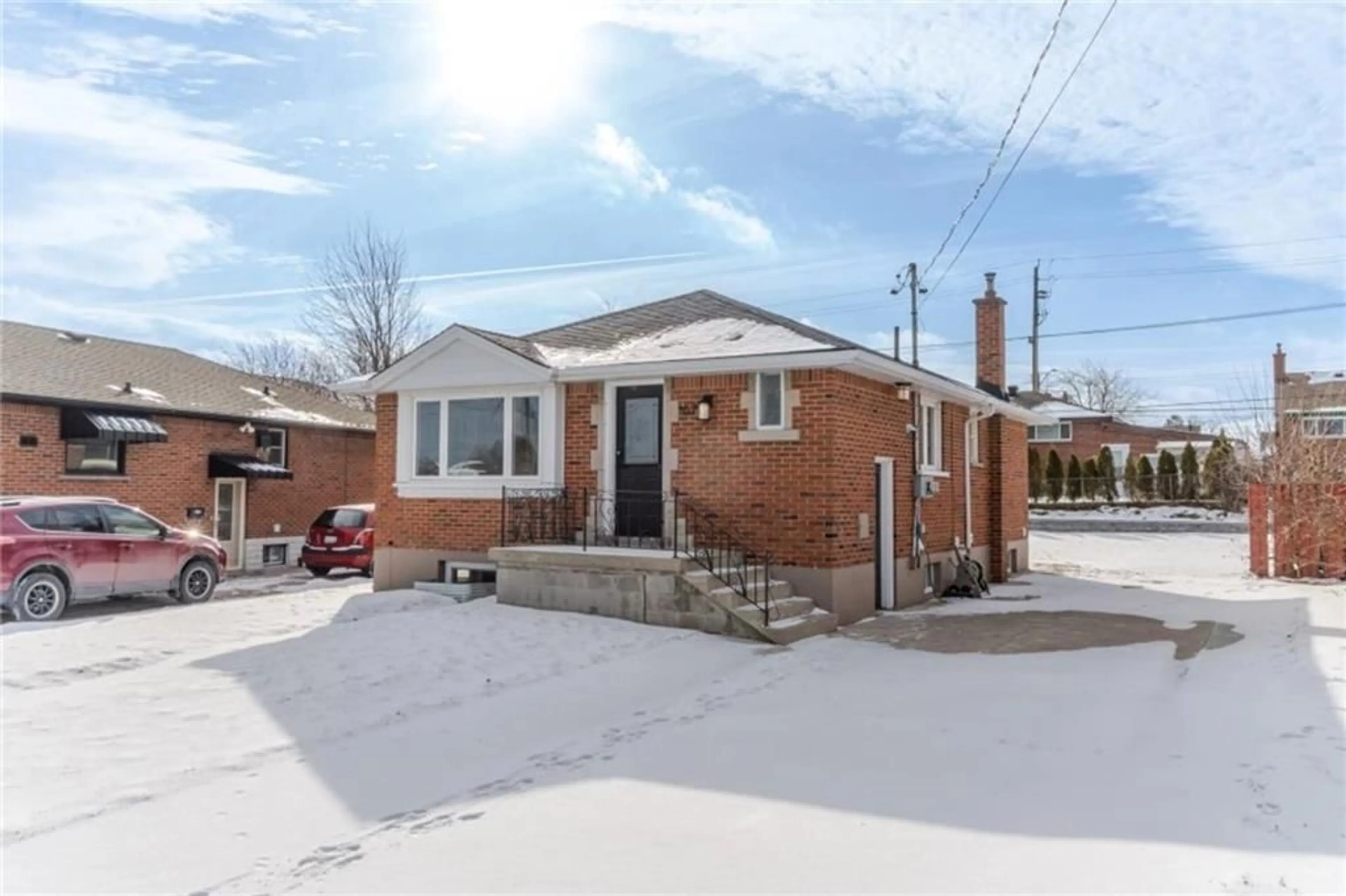 Home with brick exterior material for 107 Winchester Blvd, Hamilton Ontario L8T 2M9