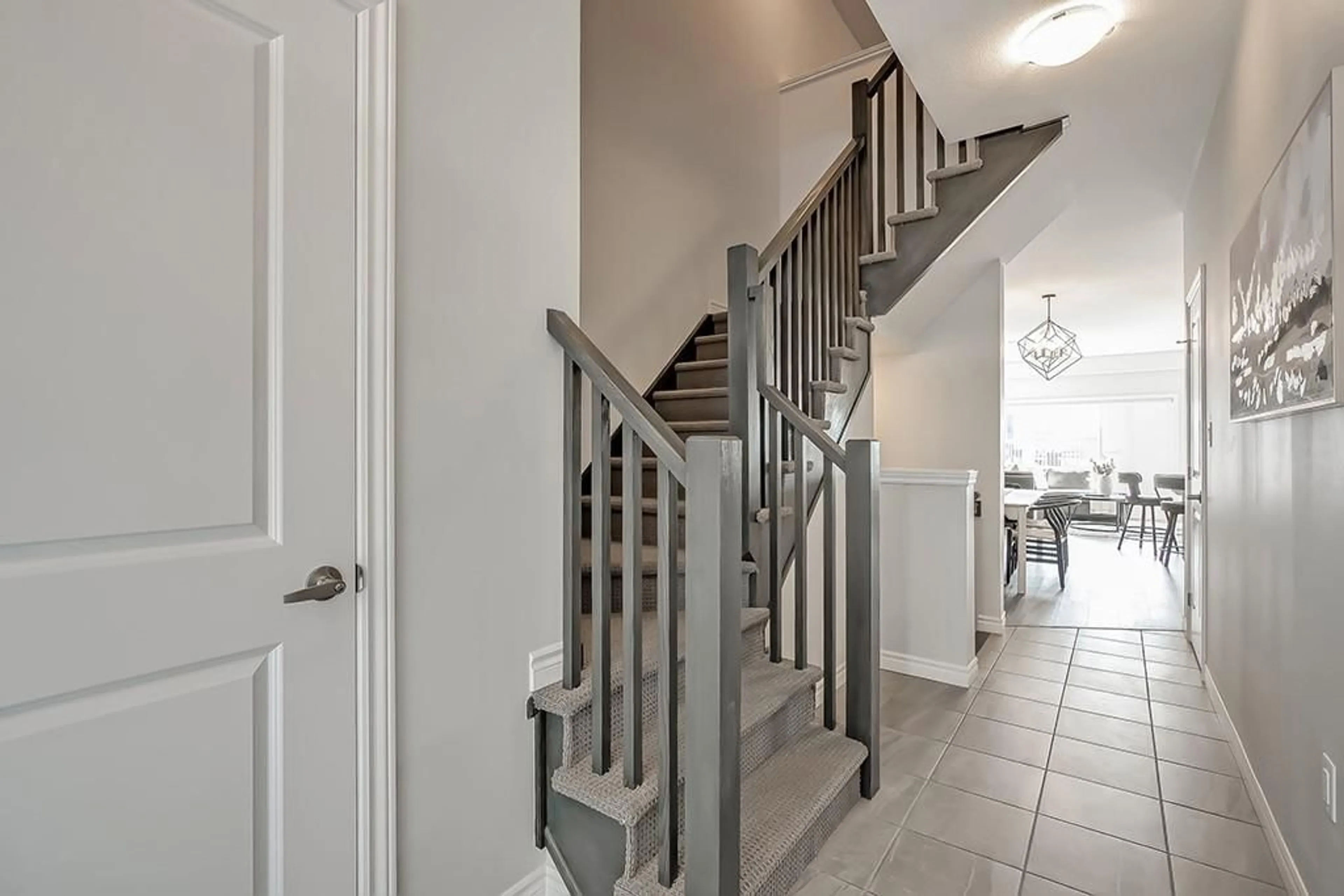 Stairs for 4031 CROWN St, Beamsville Ontario L3J 0S2