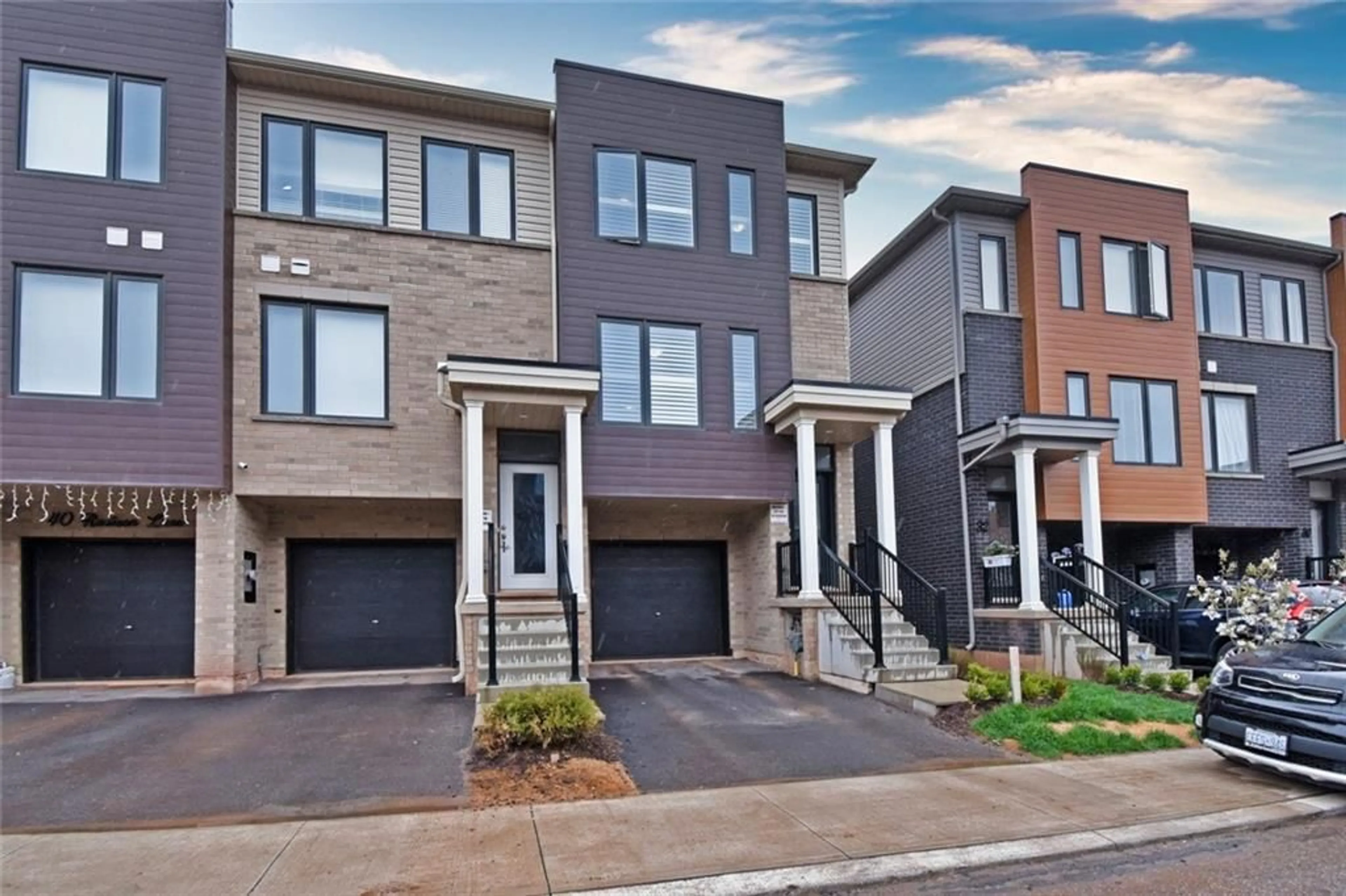 A pic from exterior of the house or condo for 36 Radison Lane, Hamilton Ontario L8H 0B5