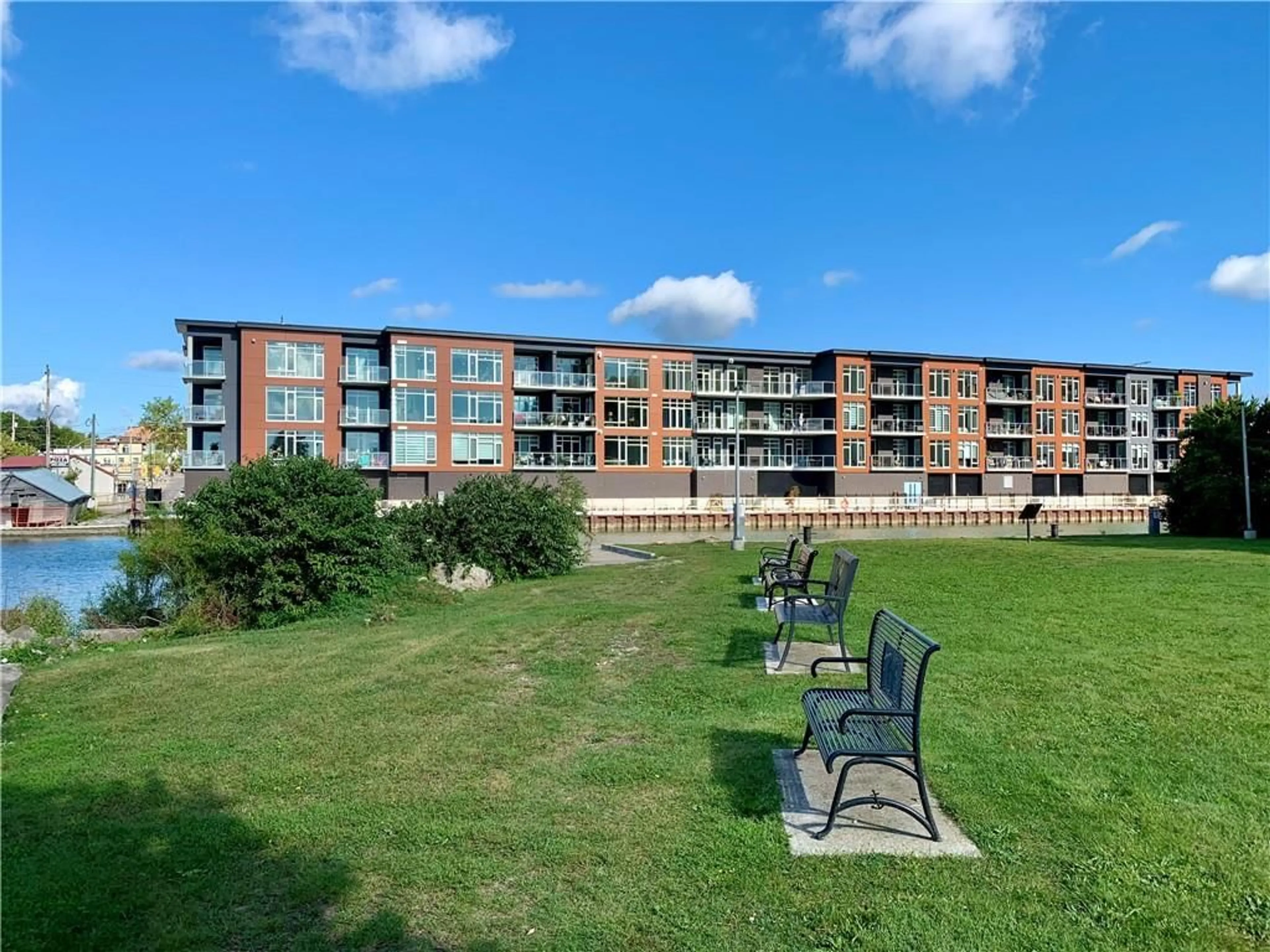 A pic from exterior of the house or condo for 38 HARBOUR St #206, Port Dover Ontario N0A 1N0
