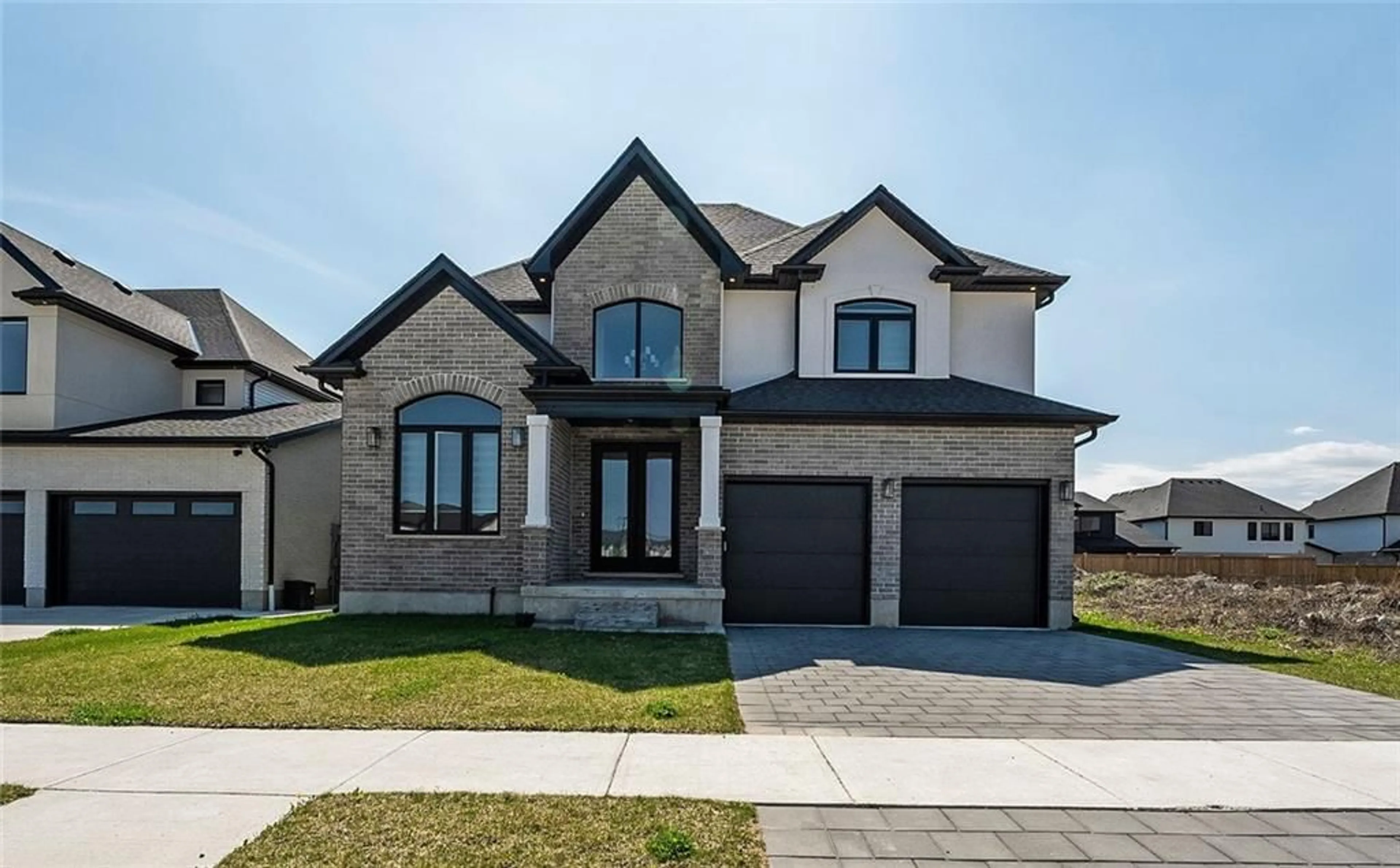 Frontside or backside of a home for 7266 SILVER CREEK Cir, London Ontario N6P 0G9