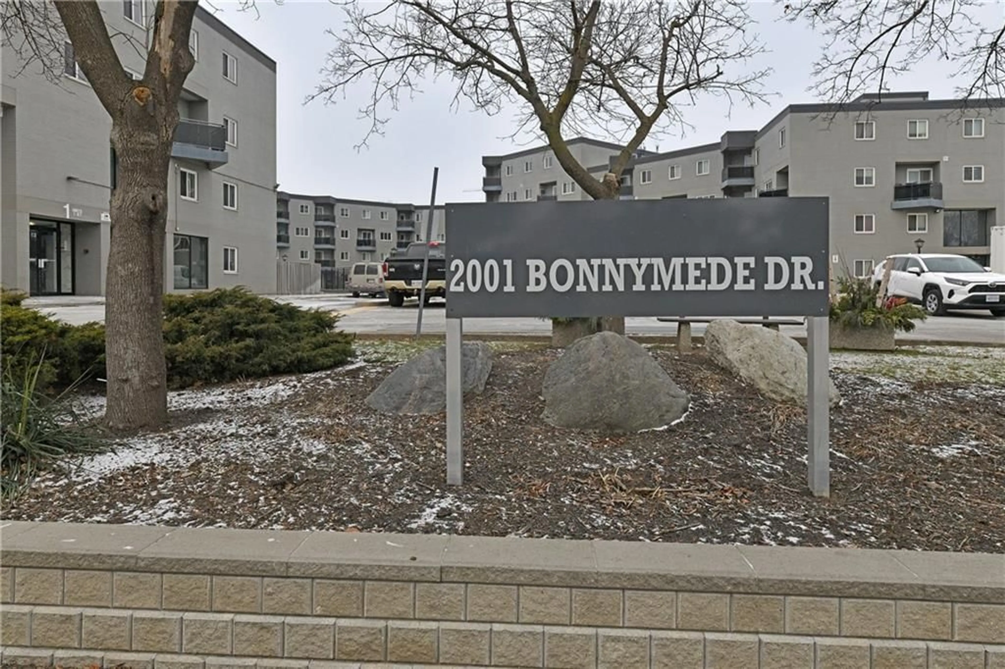 Street view for 2001 Bonnymede Dr #140, Mississauga Ontario L5J 4H8