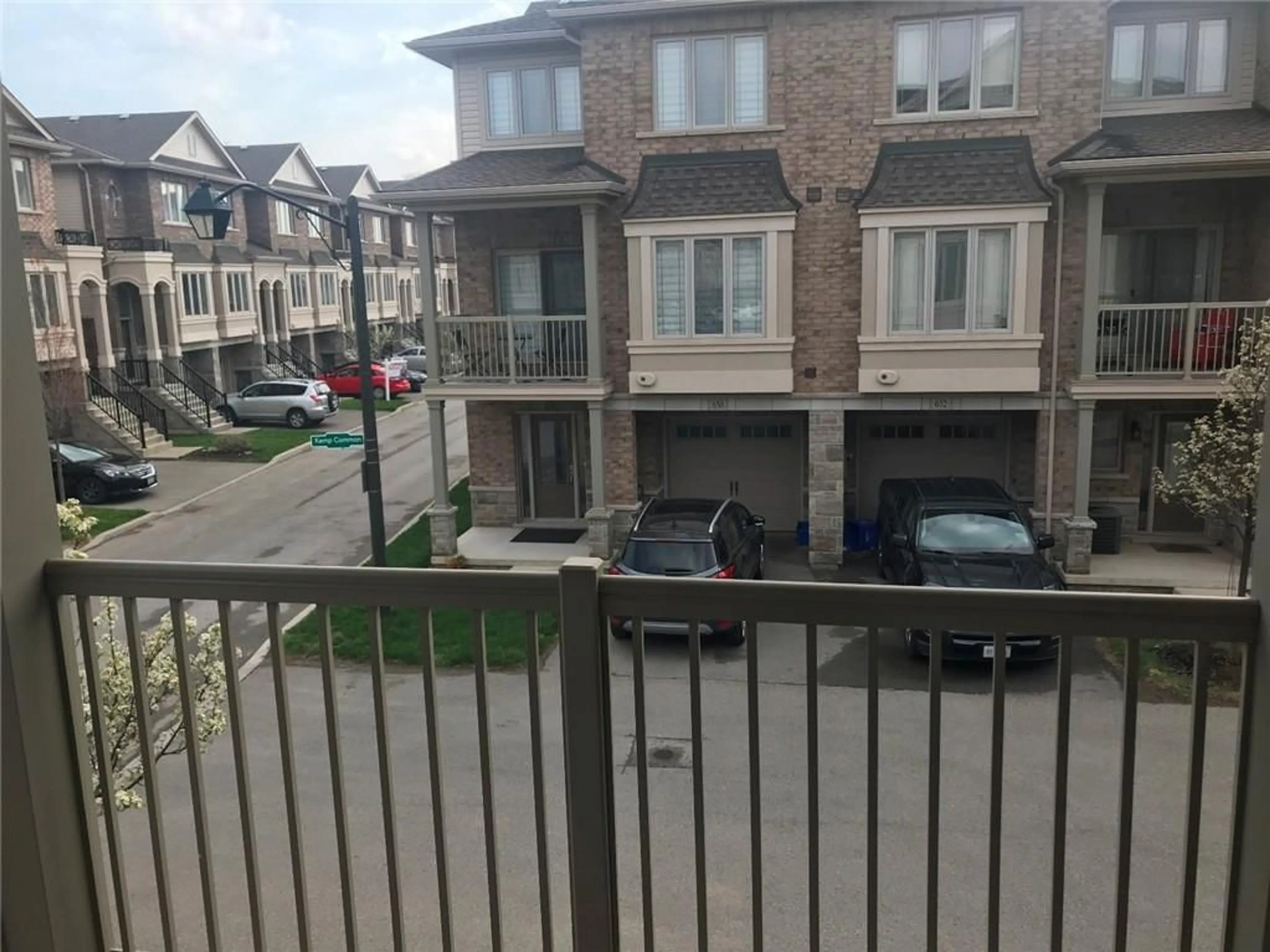 A pic from exterior of the house or condo for 651 KEMP Common, Burlington Ontario L7L 0G7