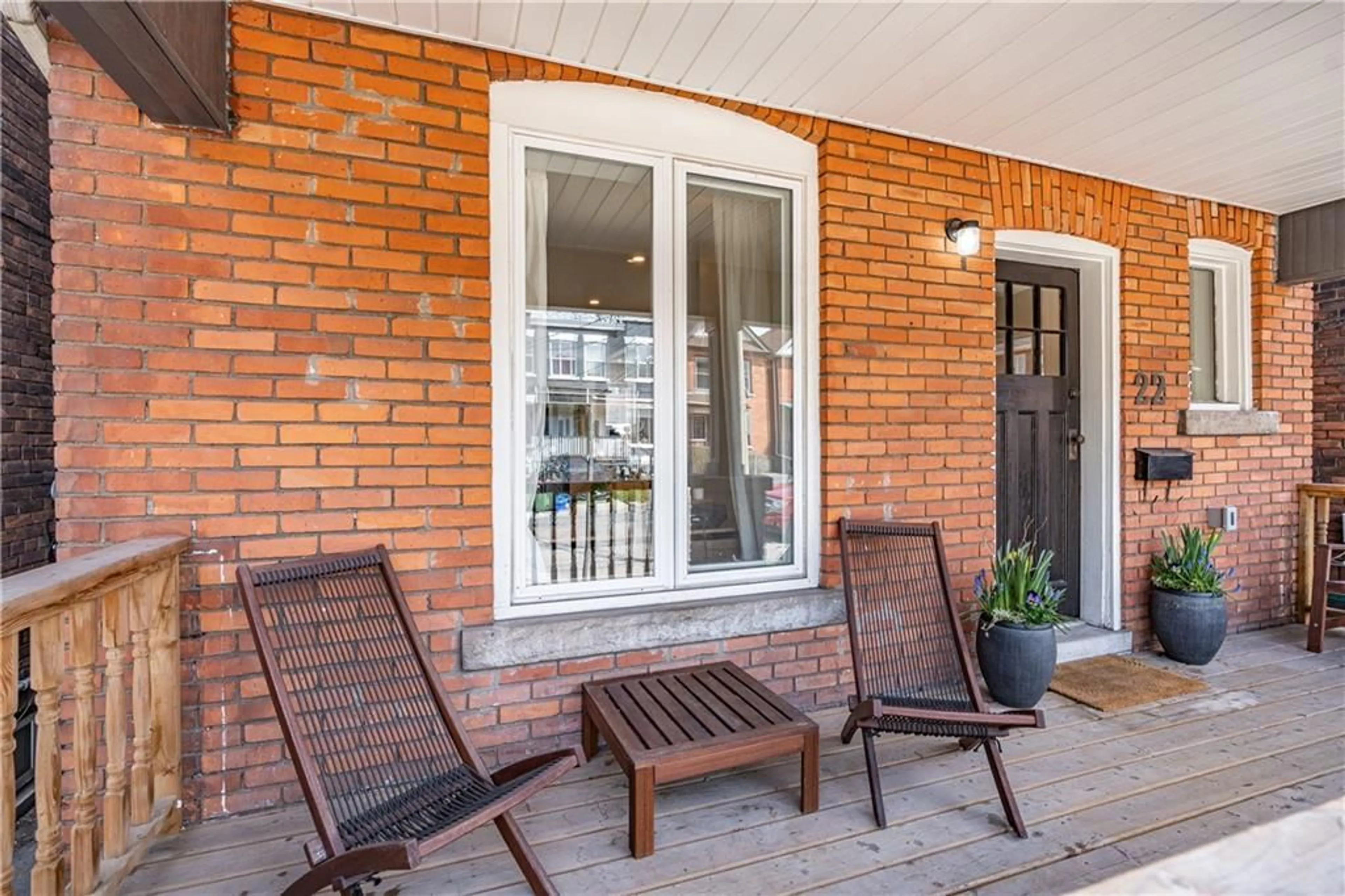 Patio for 22 Huntley St, Hamilton Ontario L8L 5X7