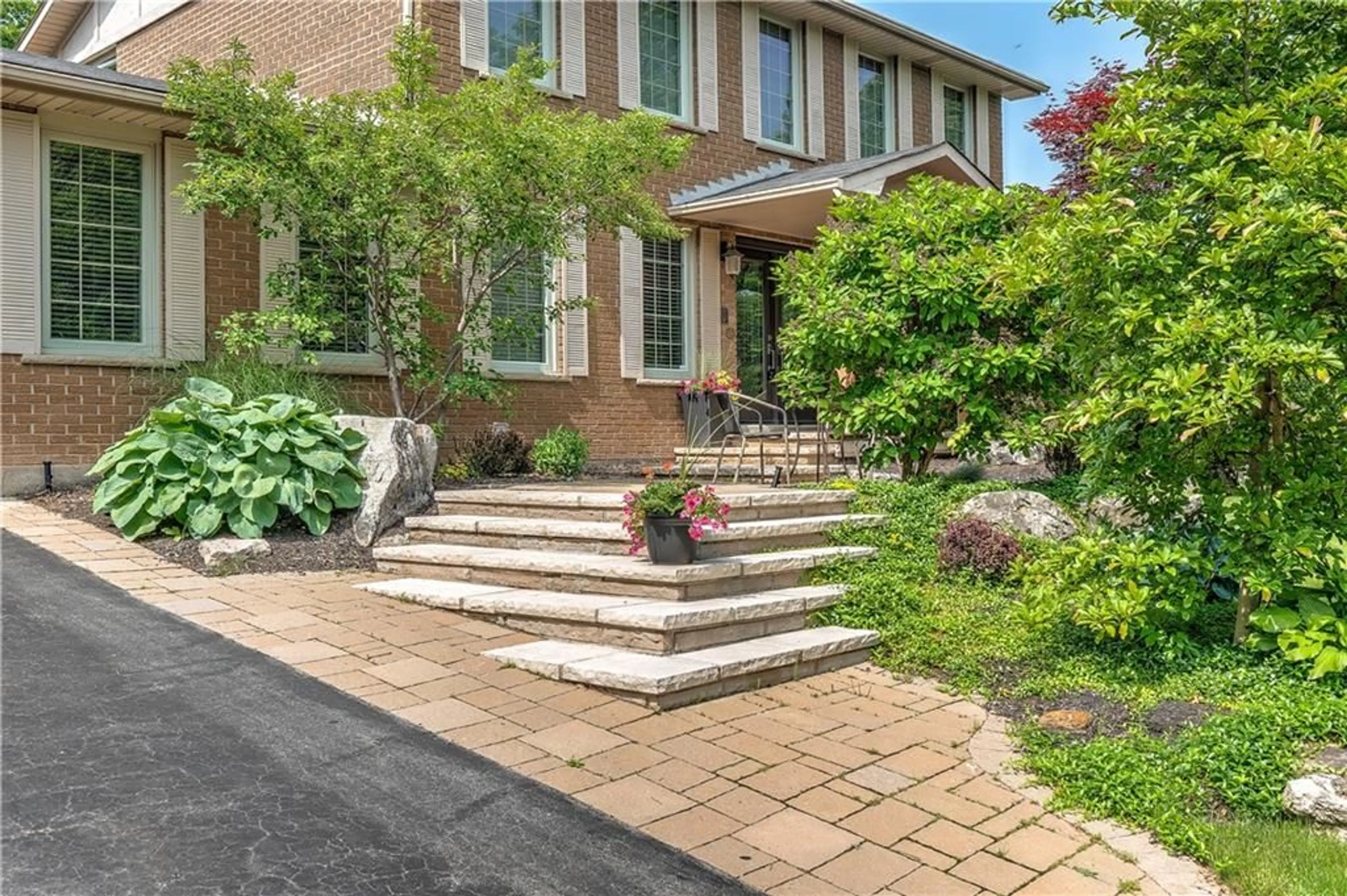 Home with brick exterior material for 1157 Havendale Blvd, Burlington Ontario L7P 3K6