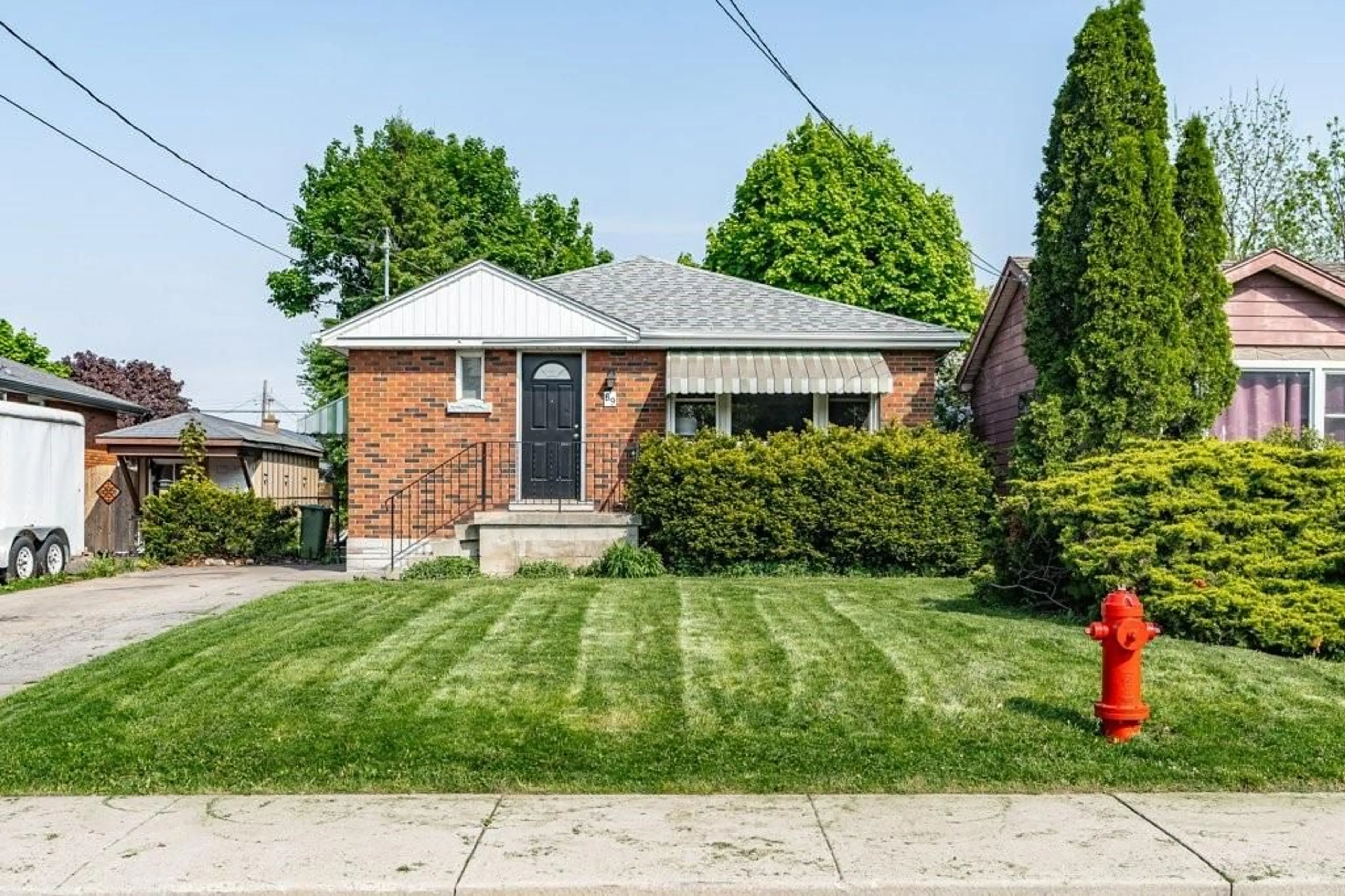 Frontside or backside of a home for 89 CLARENDON Ave, Hamilton Ontario L9A 3A2
