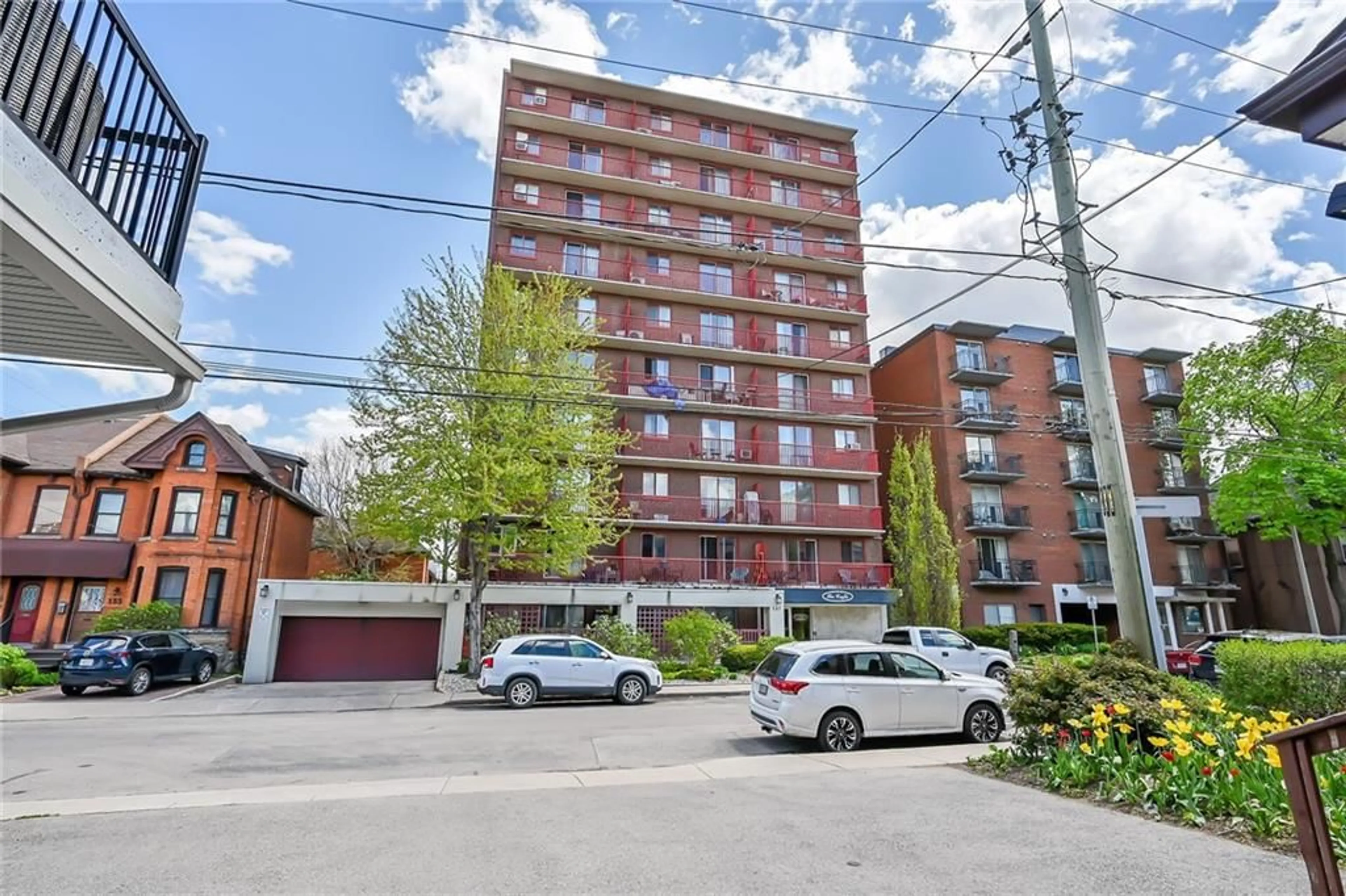 A pic from exterior of the house or condo, the front or back of building for 141 CATHARINE St #702, Hamilton Ontario L8N 2J7