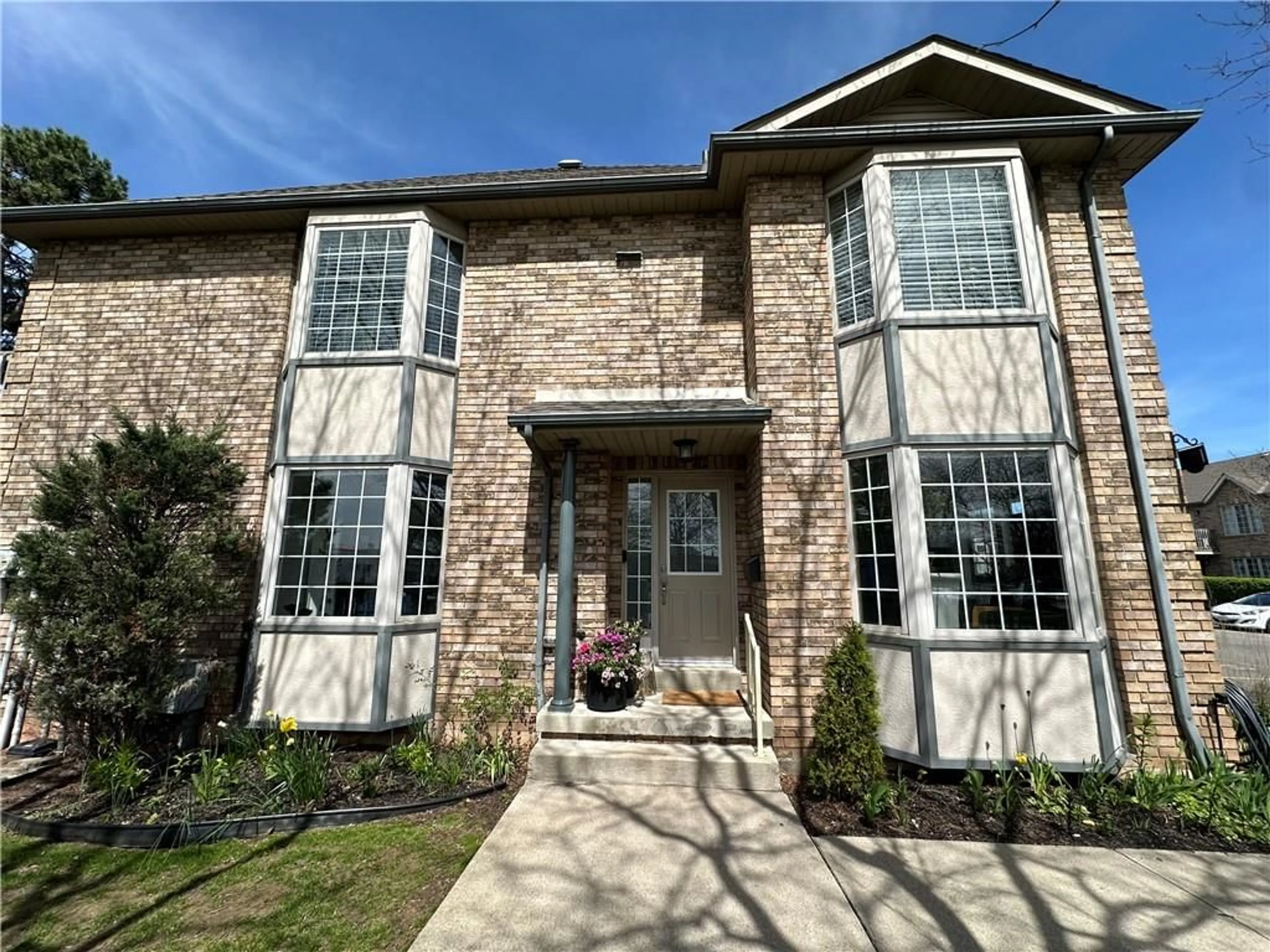 Home with brick exterior material for 705 Cumberland Ave #29, Burlington Ontario L7N 3W4