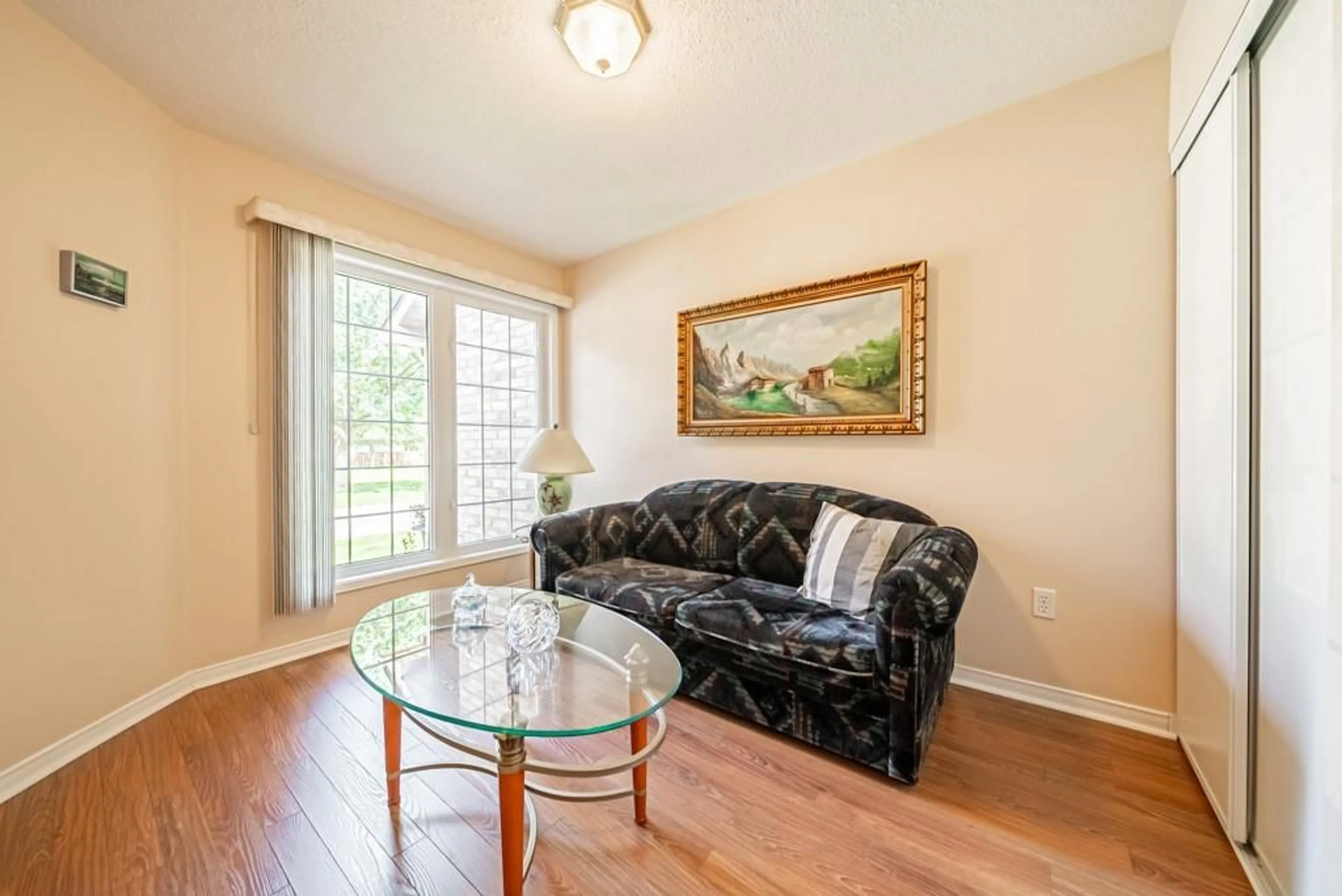 Living room for 50 Rice Ave #27, Hamilton Ontario L9C 7S8