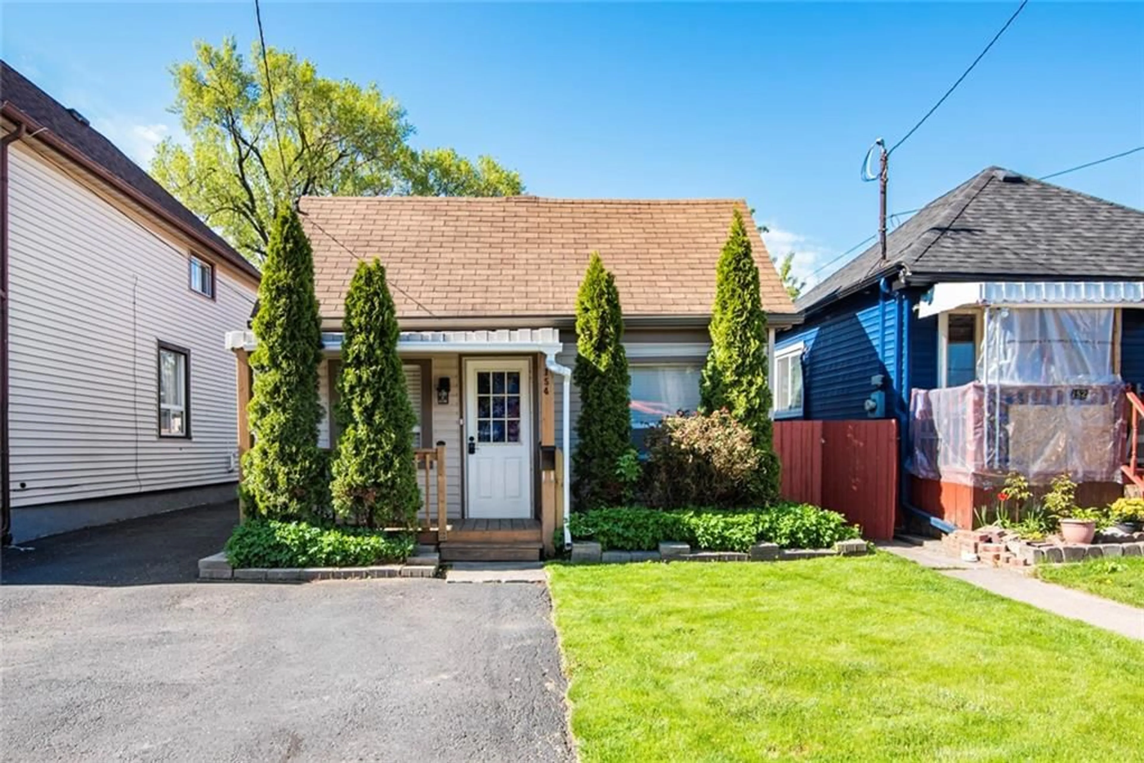 Frontside or backside of a home for 154 BRITANNIA Ave, Hamilton Ontario L8H 1X1