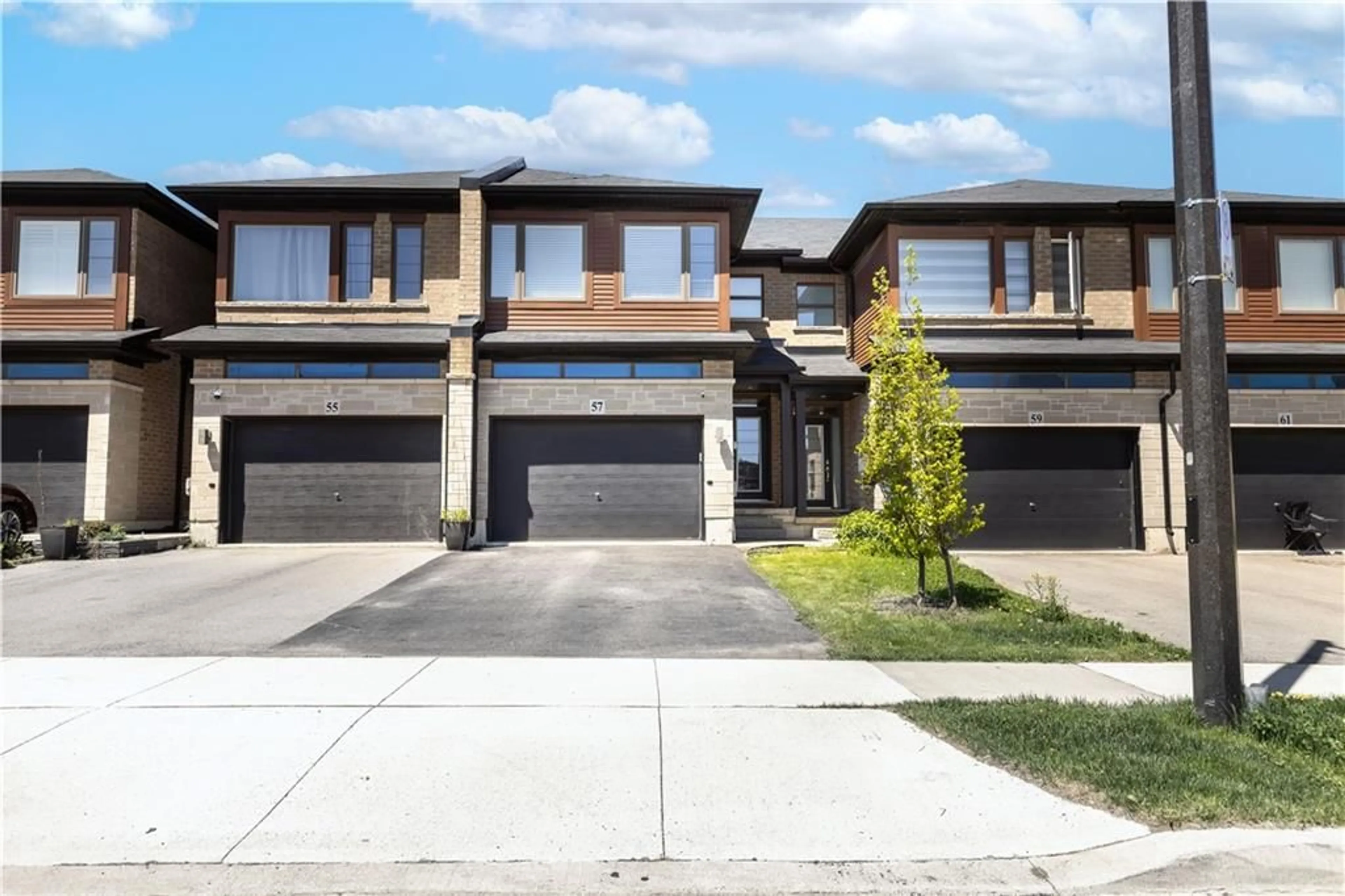 Frontside or backside of a home for 57 GREENWICH Ave, Stoney Creek Ontario L8J 0L6
