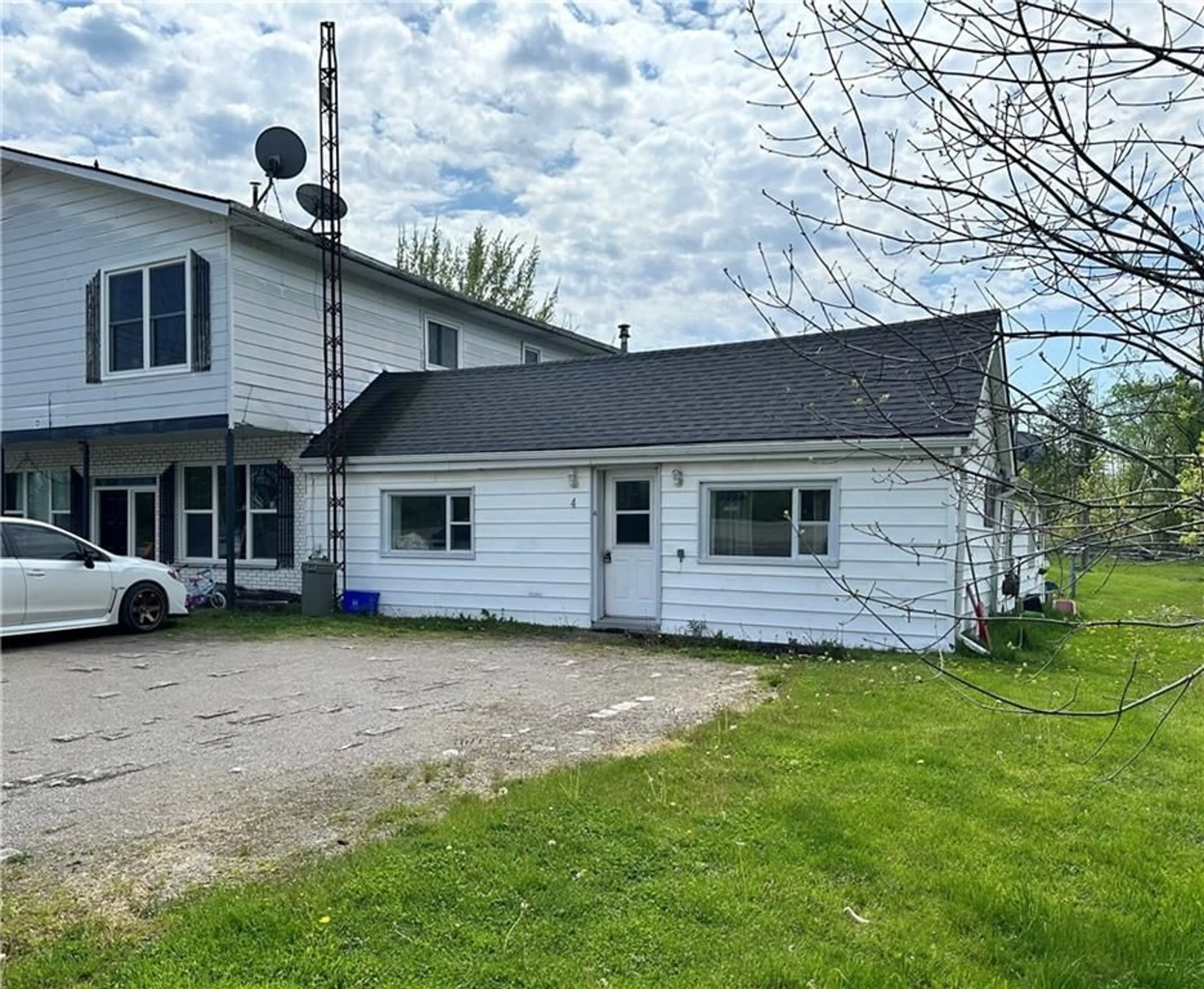 Frontside or backside of a home for 1572 North Shore Dr, Dunnville Ontario N0A 1K0